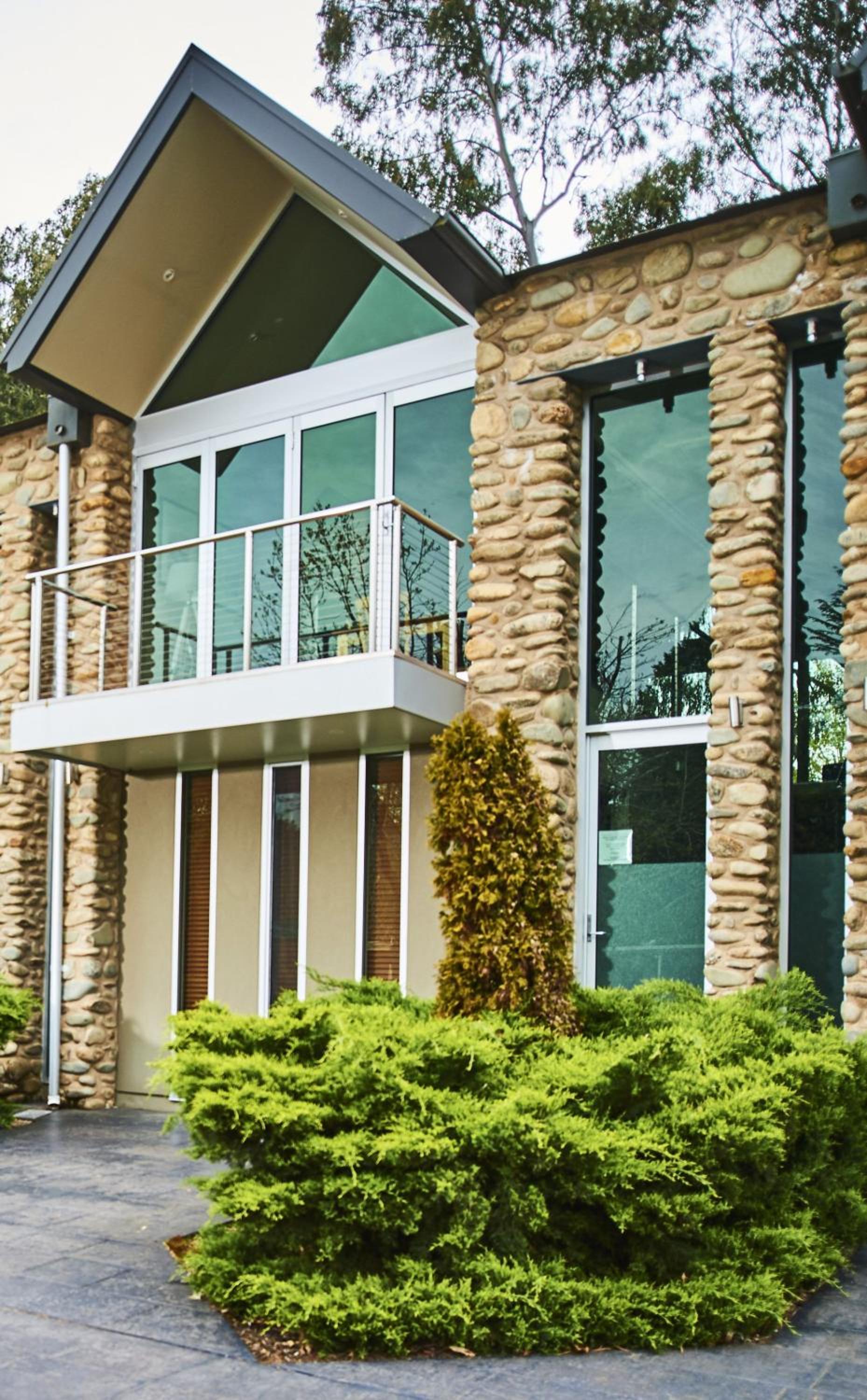 No.6 - Luxury Private Haven in the Heart of Bright