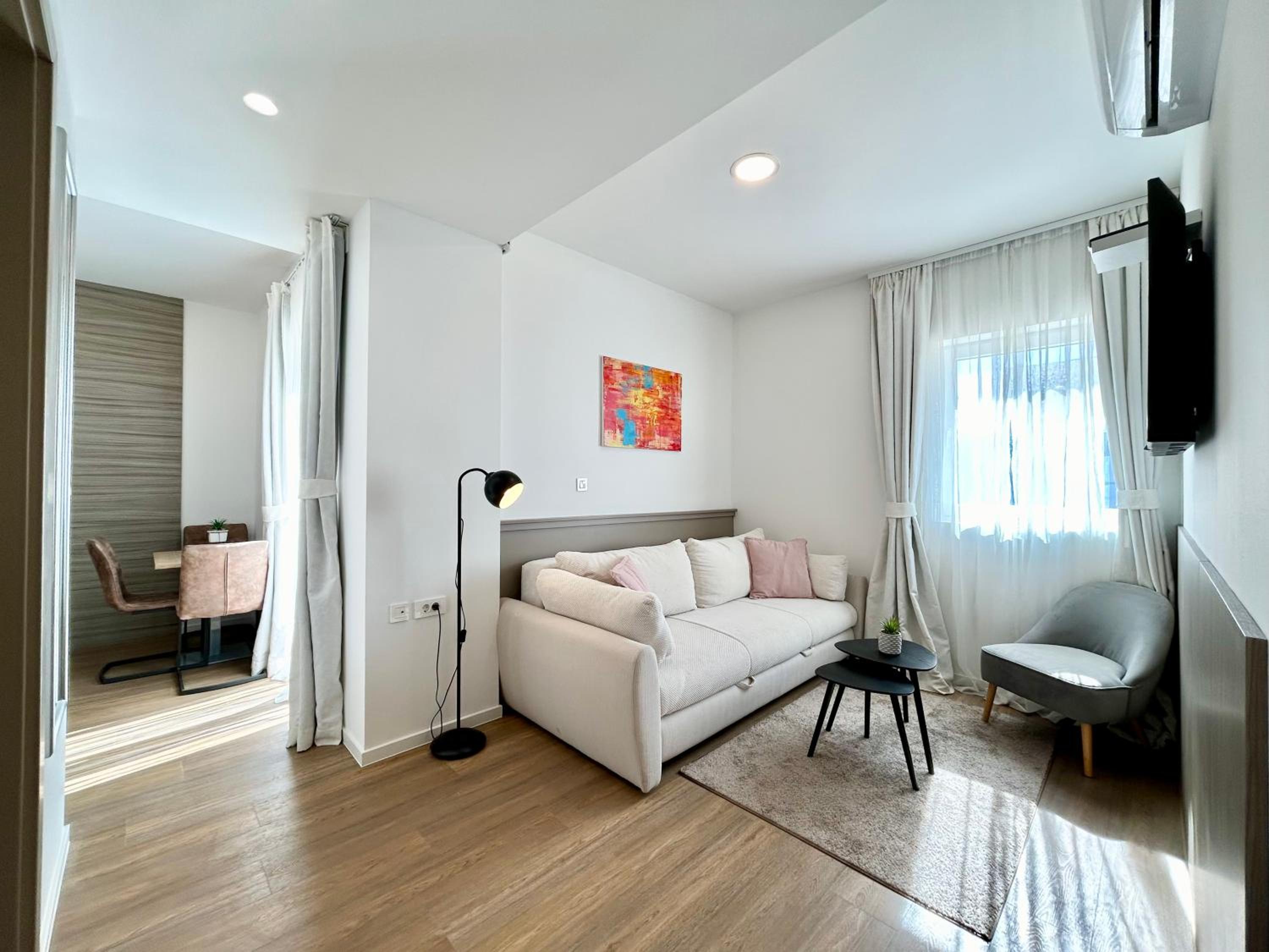 Deluxe Villa No.10 - Rooms & Apartments view 3