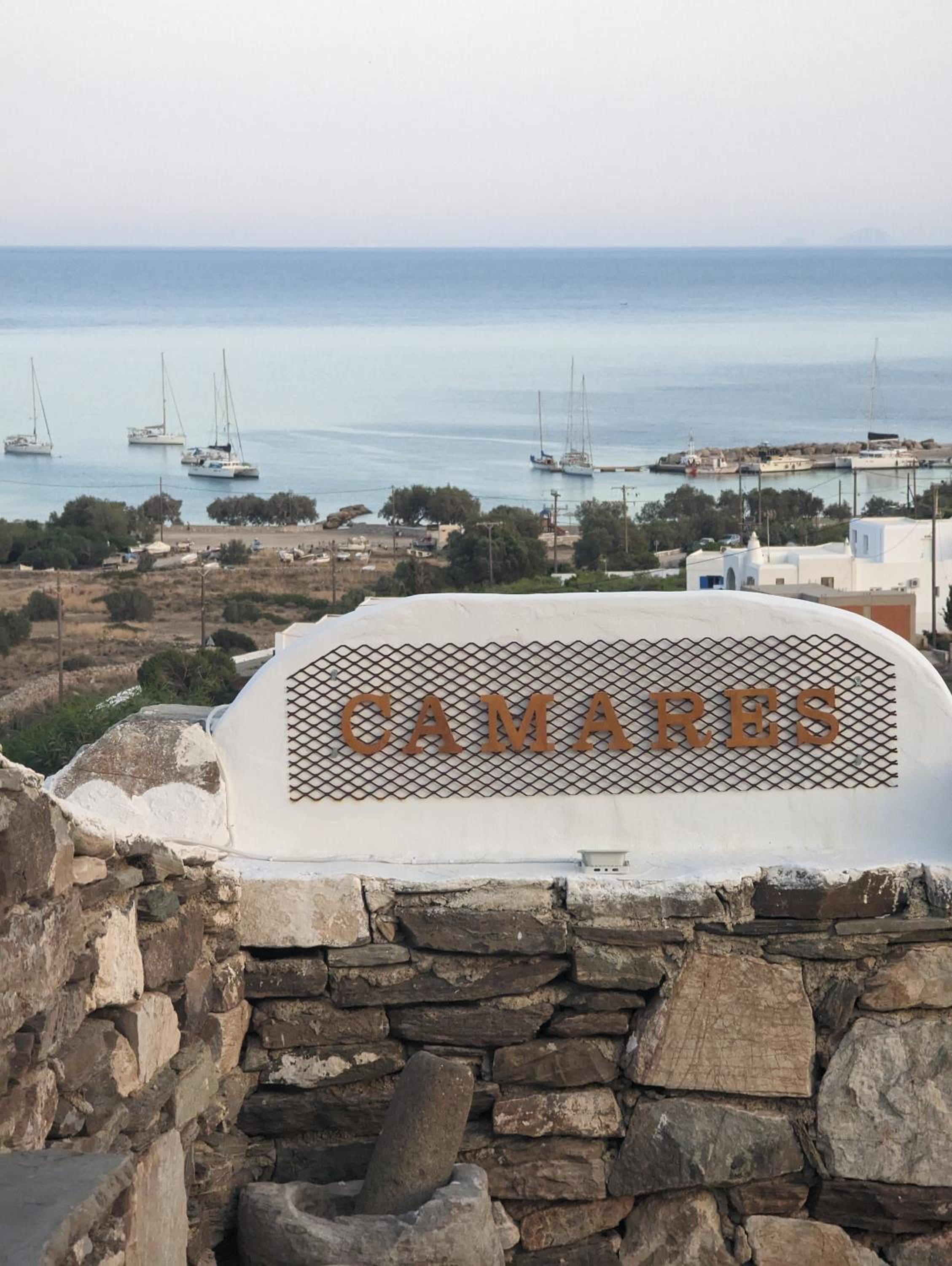 Camares