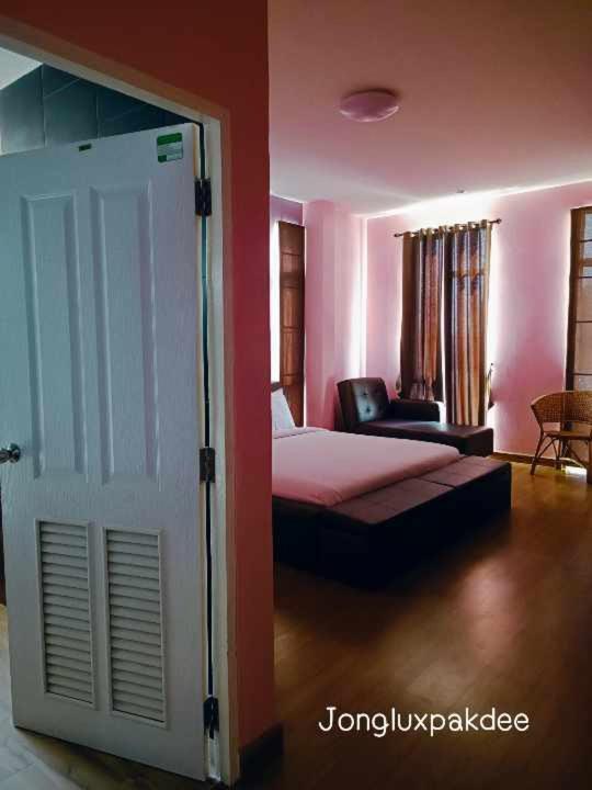 Jongluxpakdee Hotel