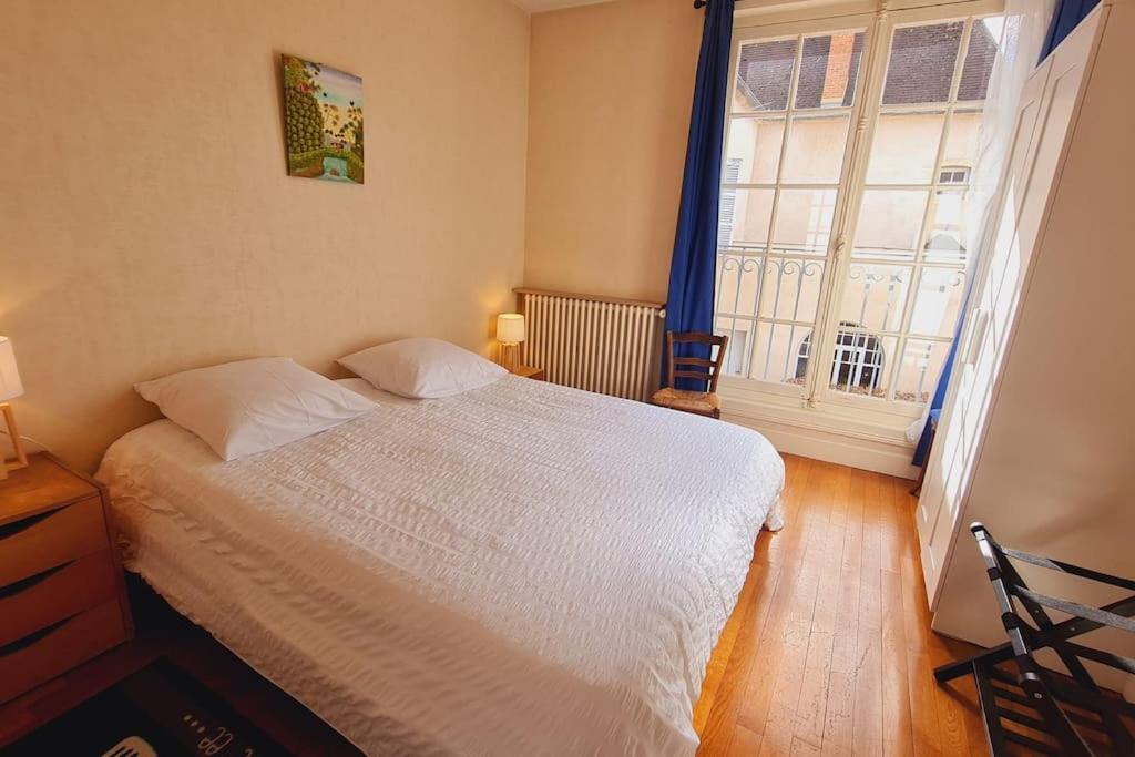 Bouchardine - Centre - Parking gratuit - Hospices