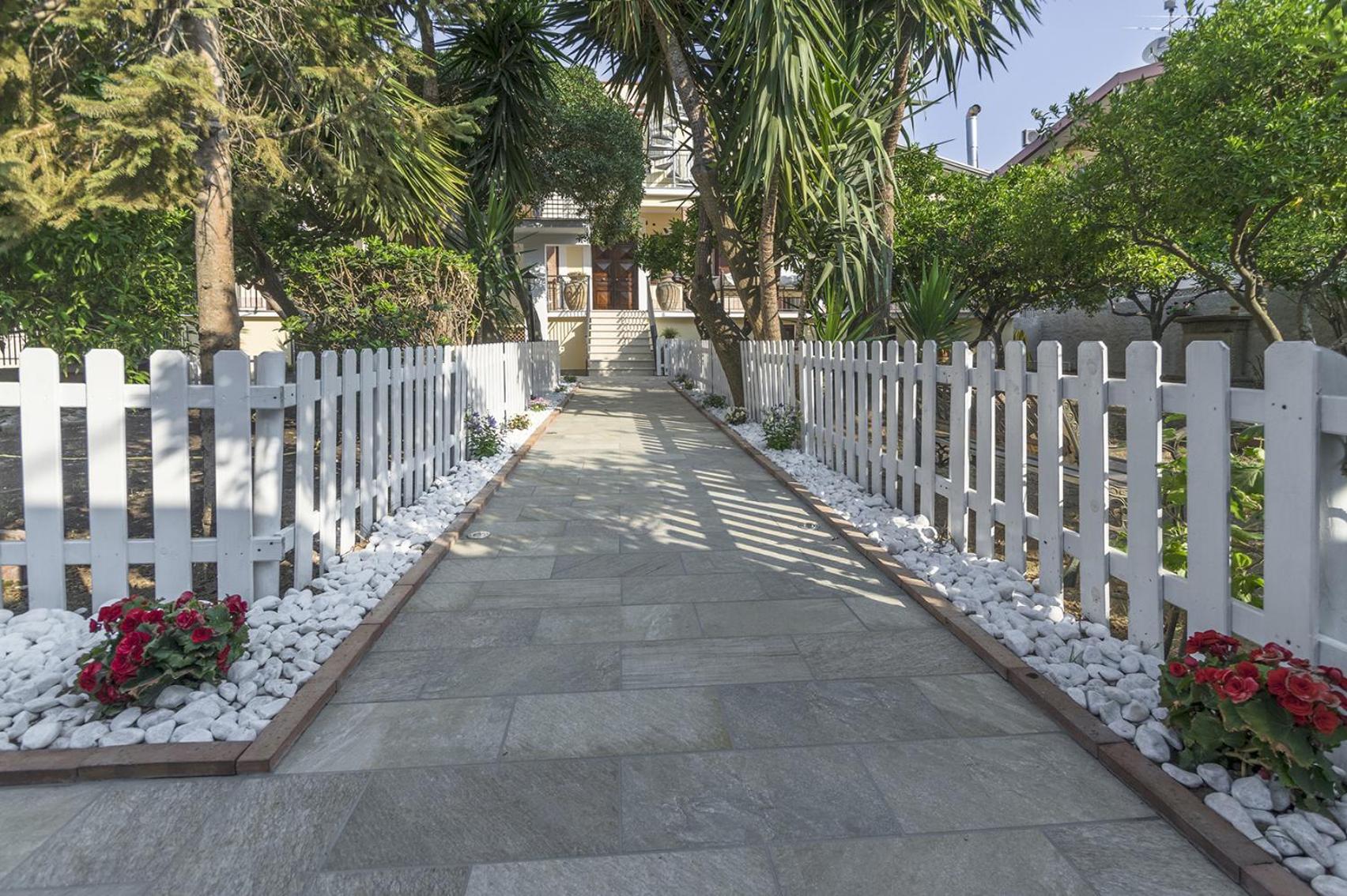 Villa Imperamare view 2