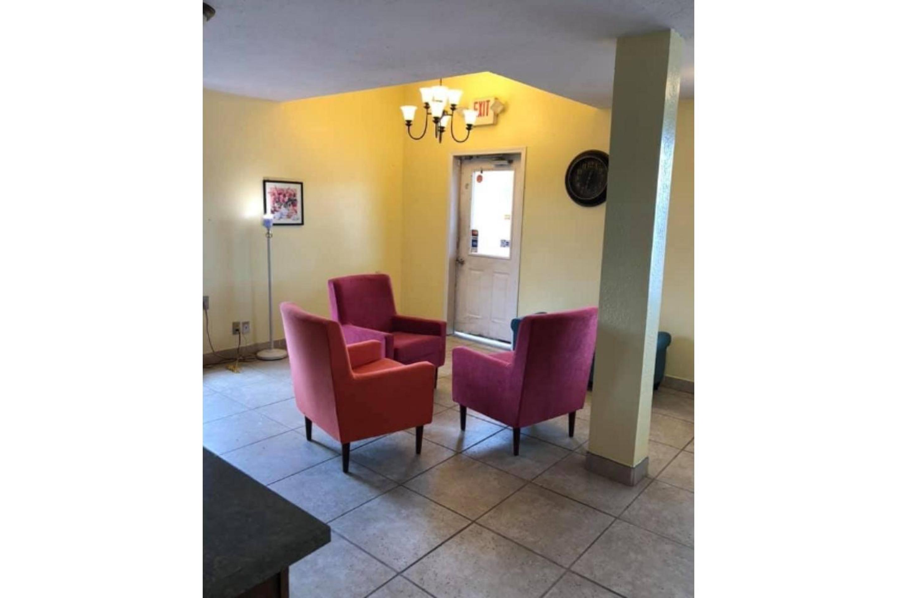 Columbus Motel - Property Image 14