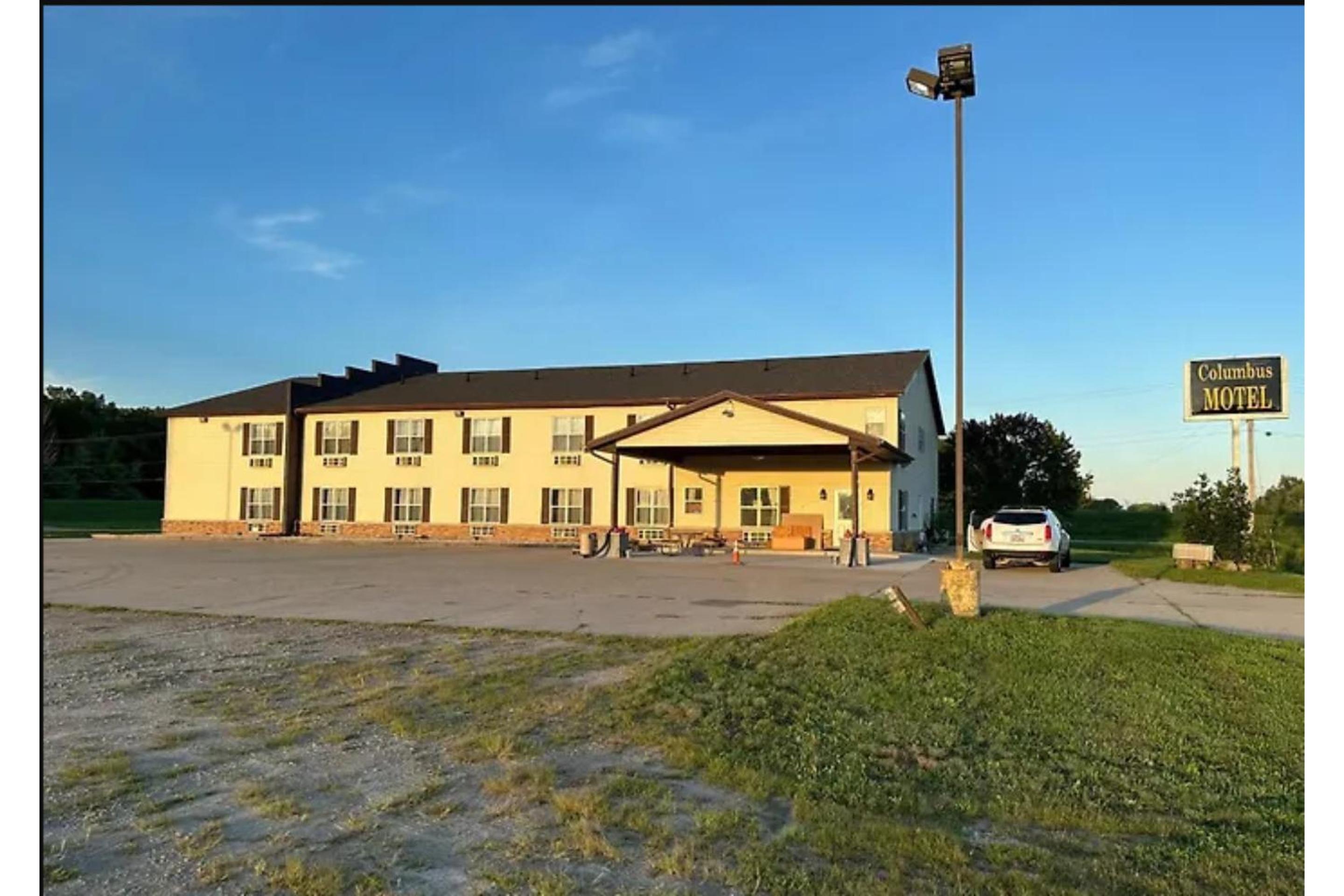 Columbus Motel - Property Image 10