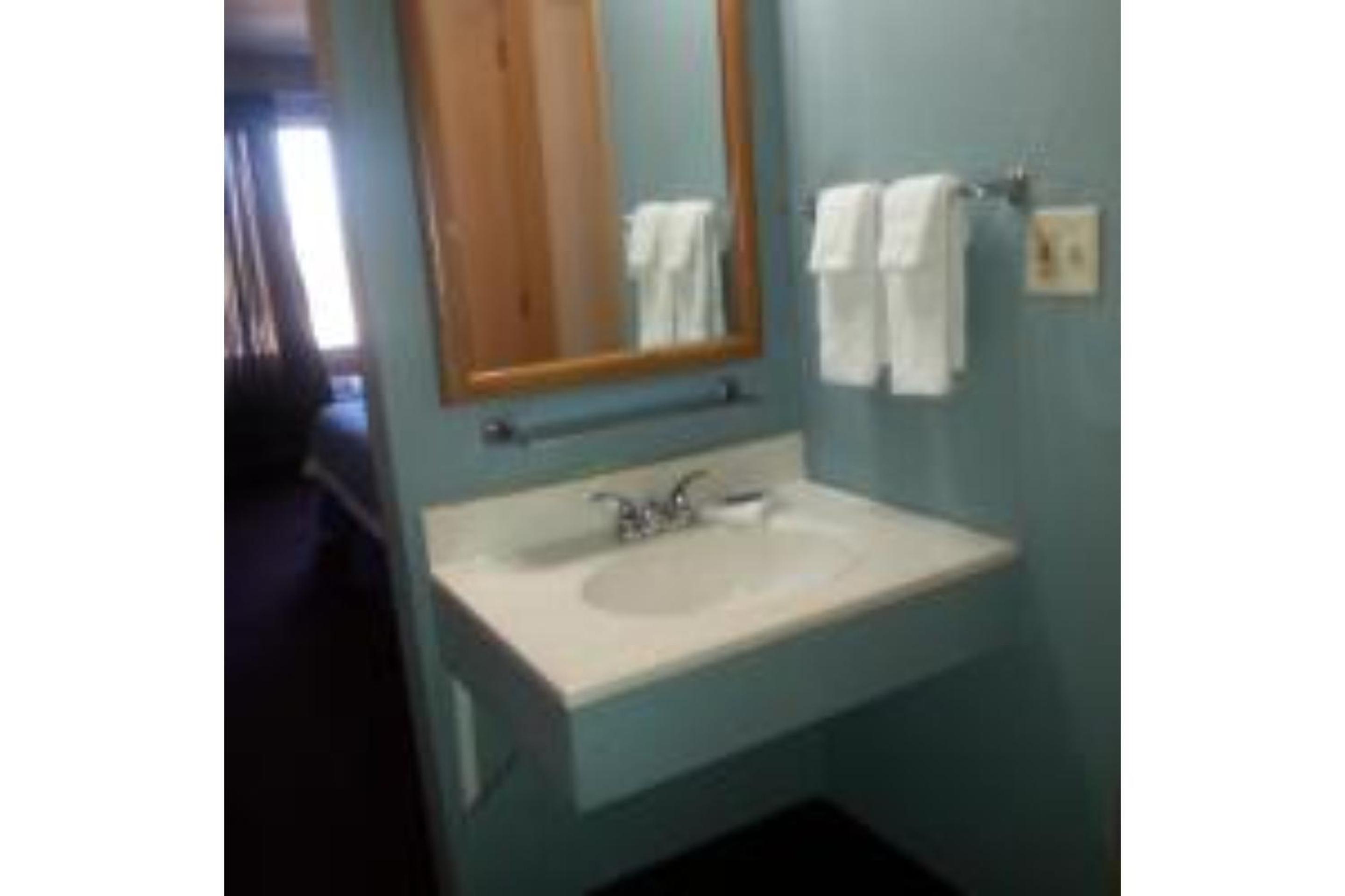 Columbus Motel - Property Image 12
