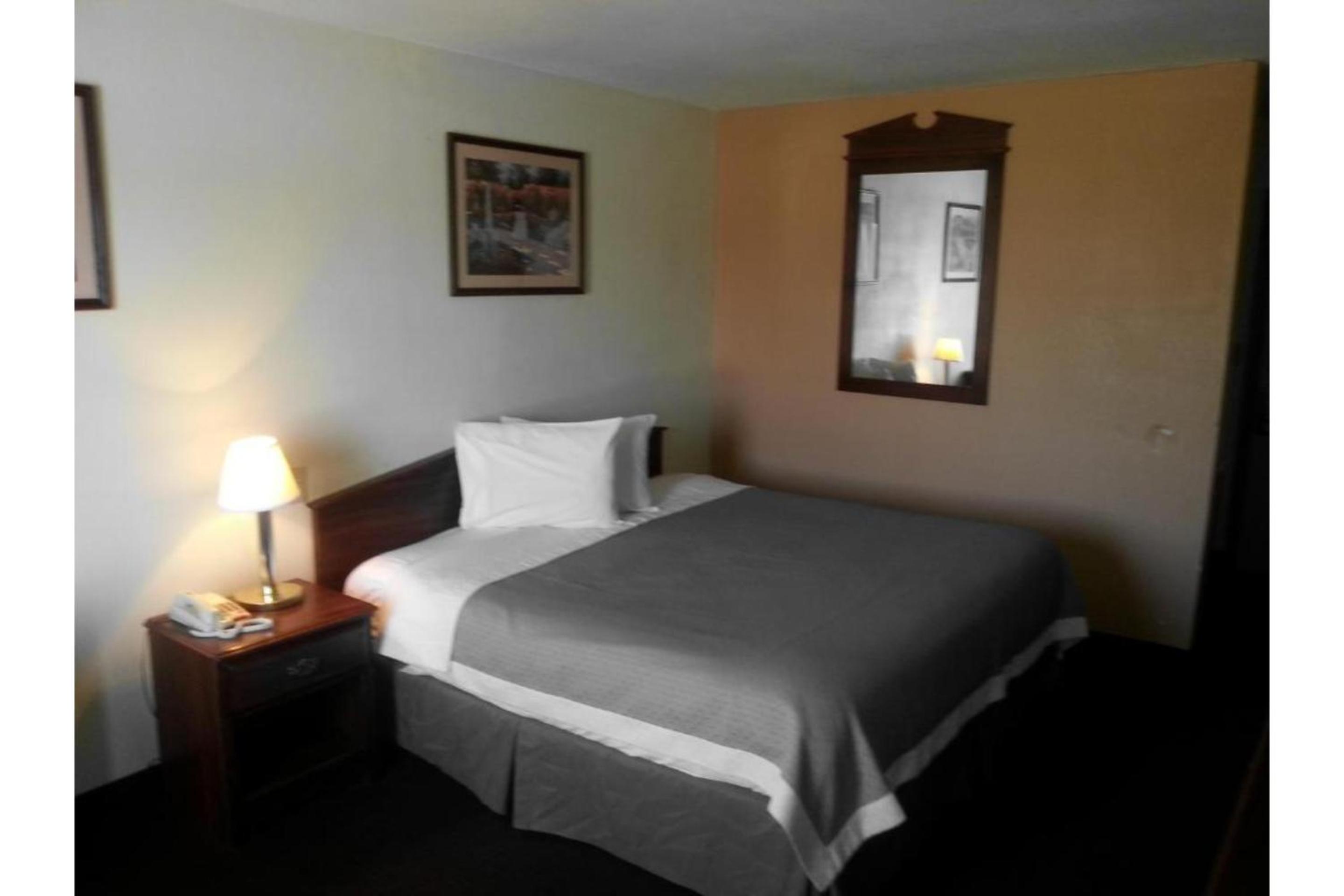 Columbus Motel - Property Image 5