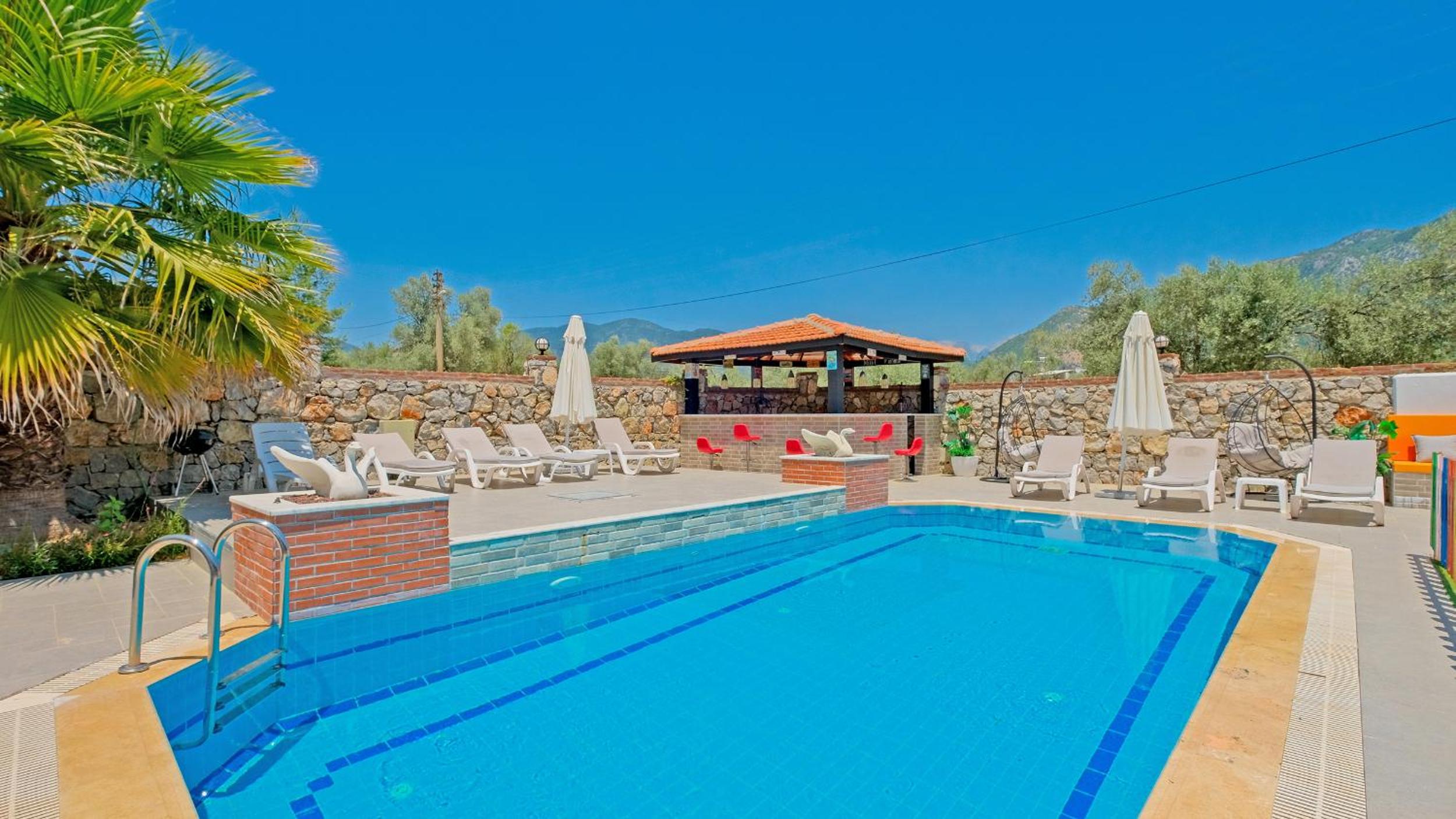 Villa Xclusive