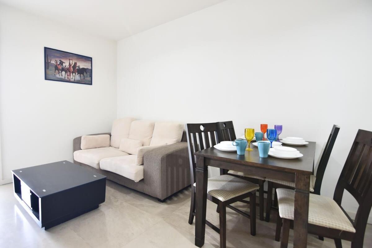 COZY 2BR Fairlane Residences Next To Lot 10