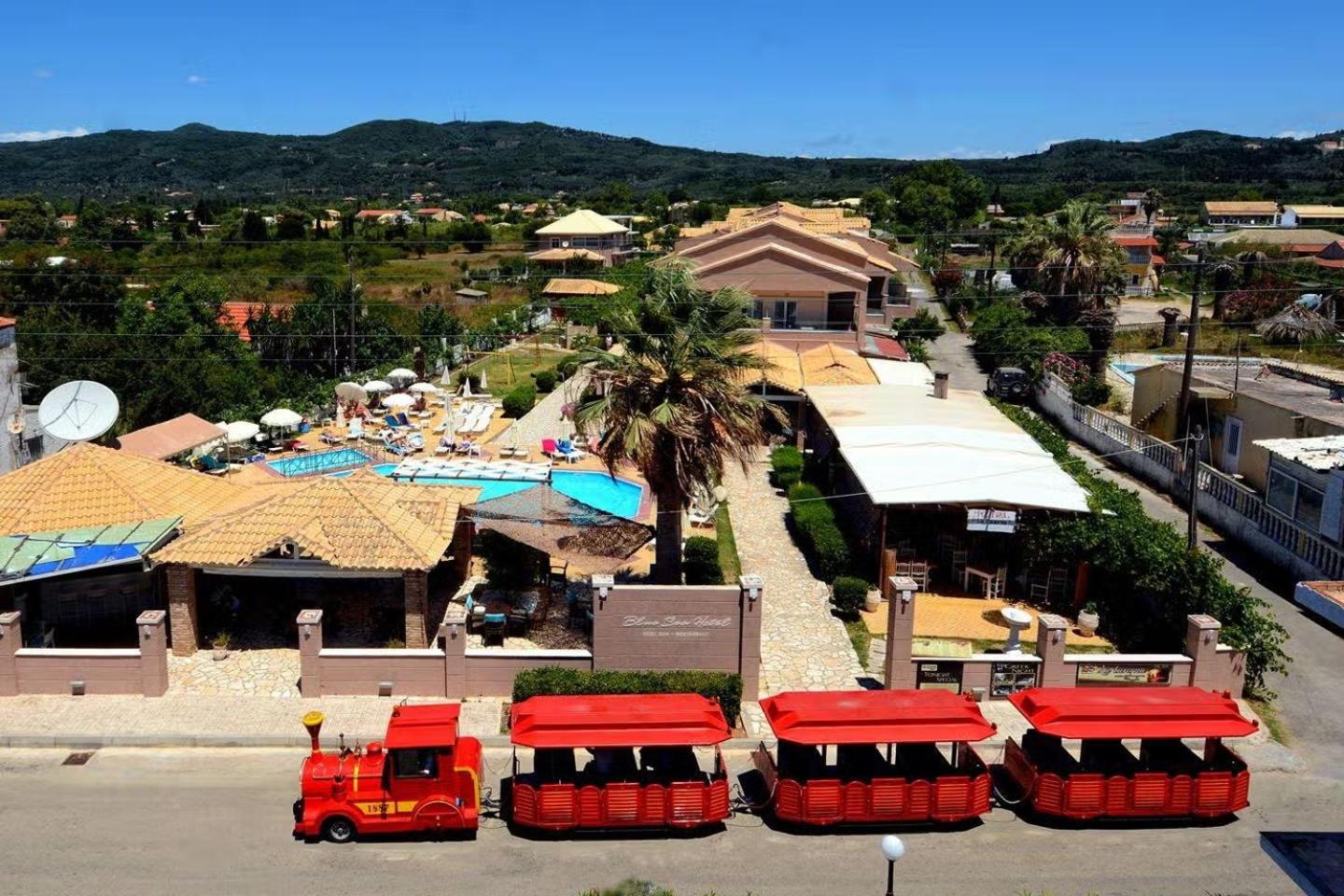 Hotel The Blue Sea Hotel - Image 1