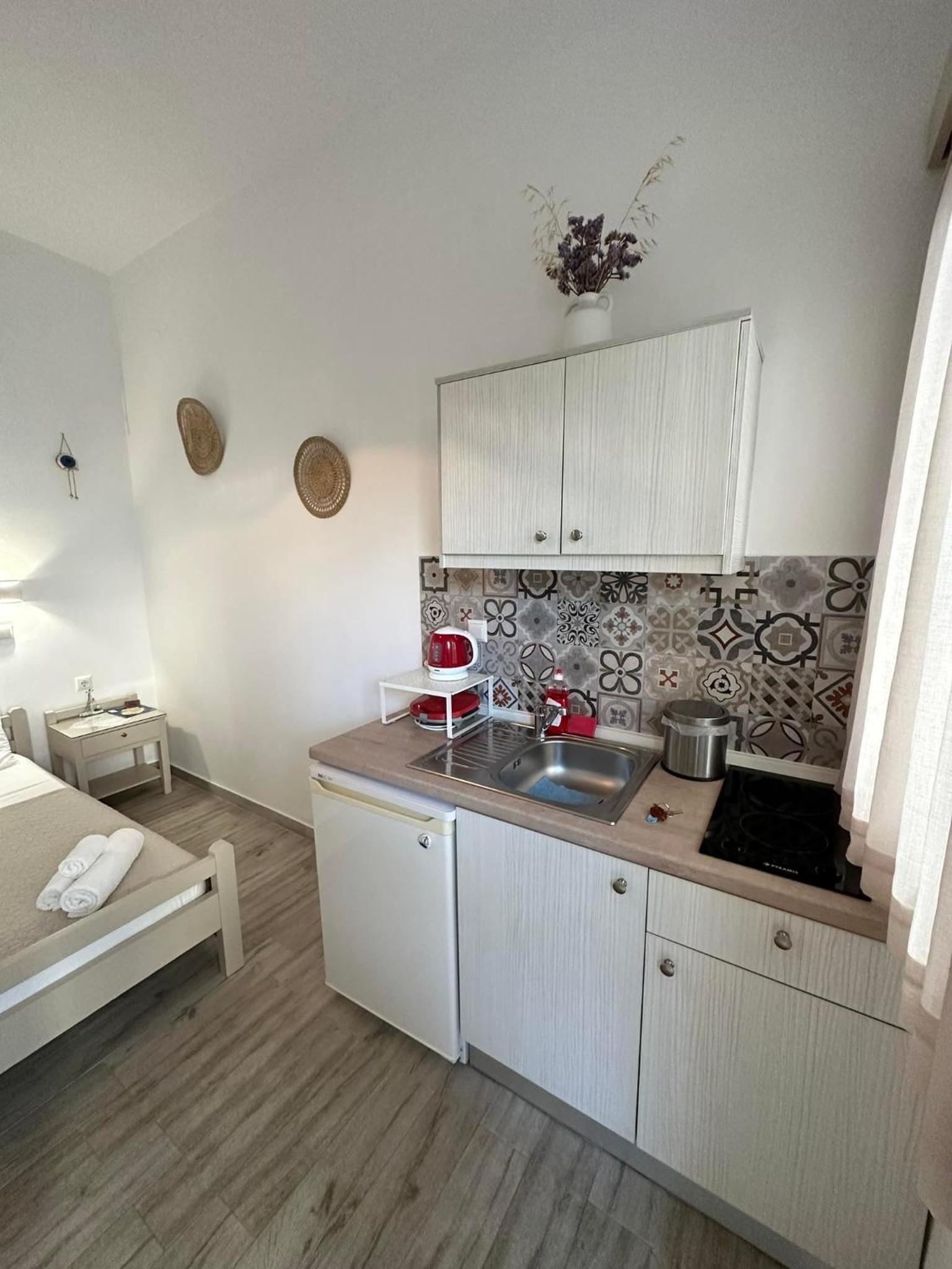 Nick's Studio 1 (With private garden) photo 2