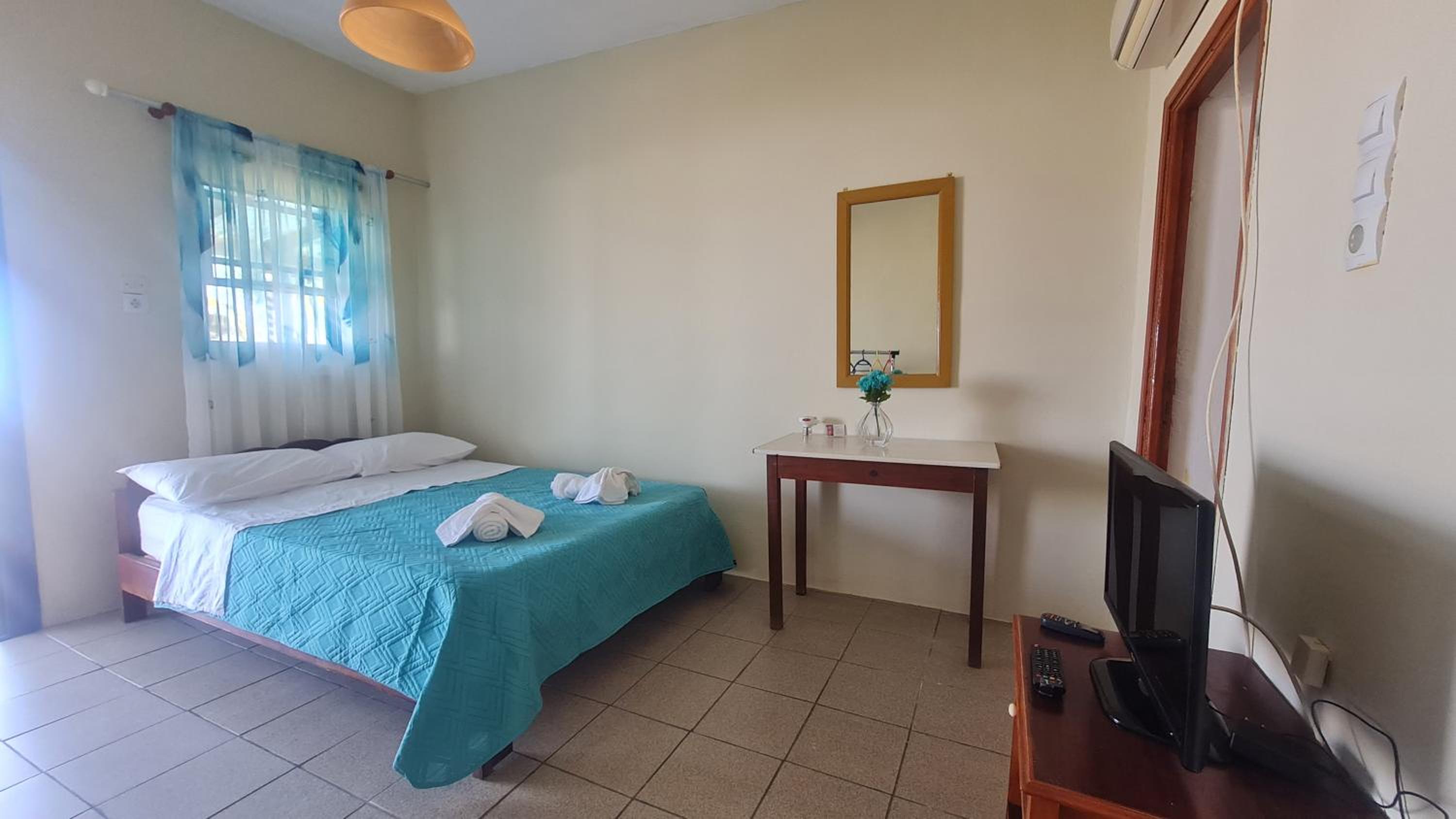 Zacharo Studios Thirasia photo 5