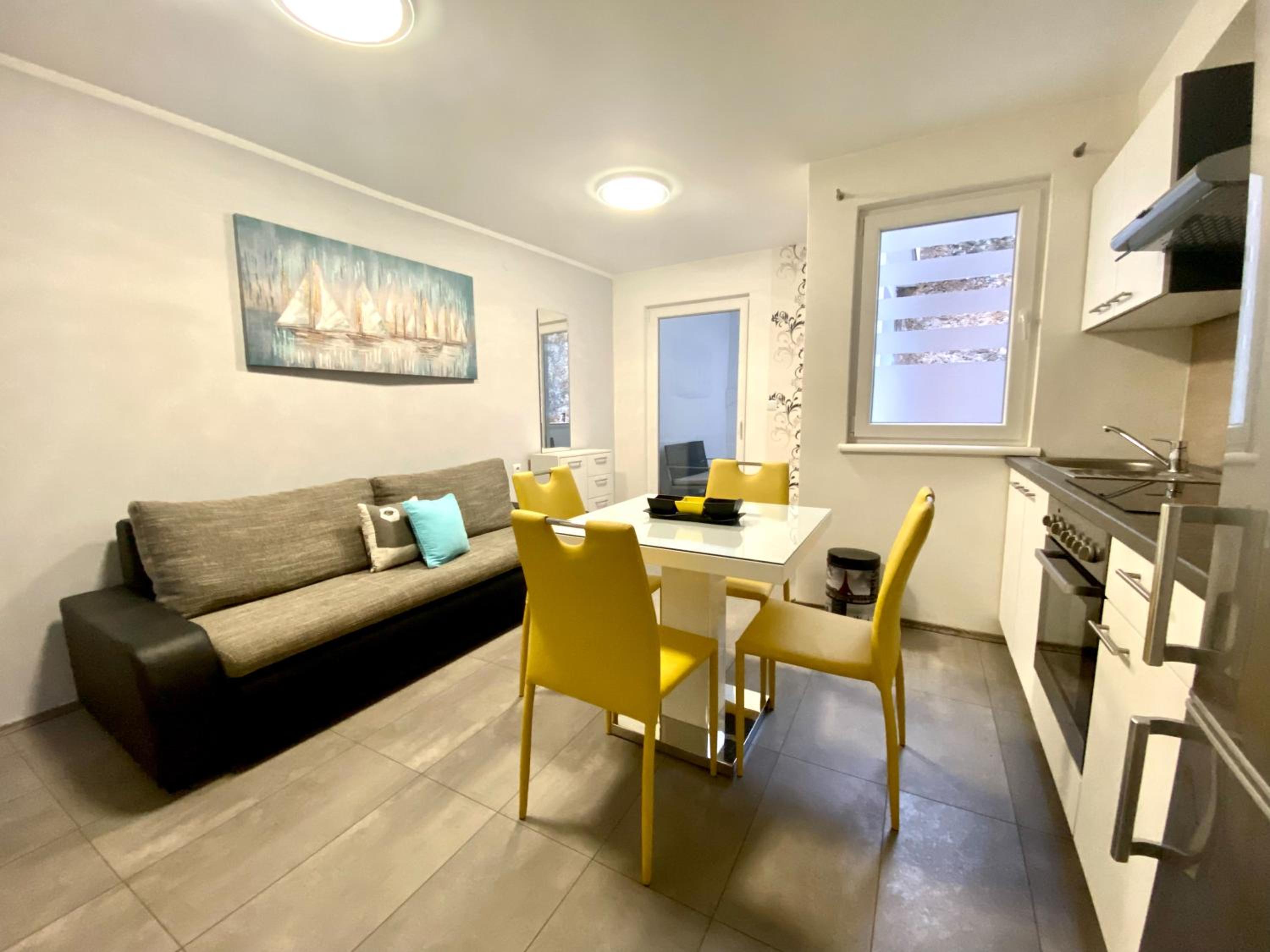 Apartments Suzi Crikvenica view 2