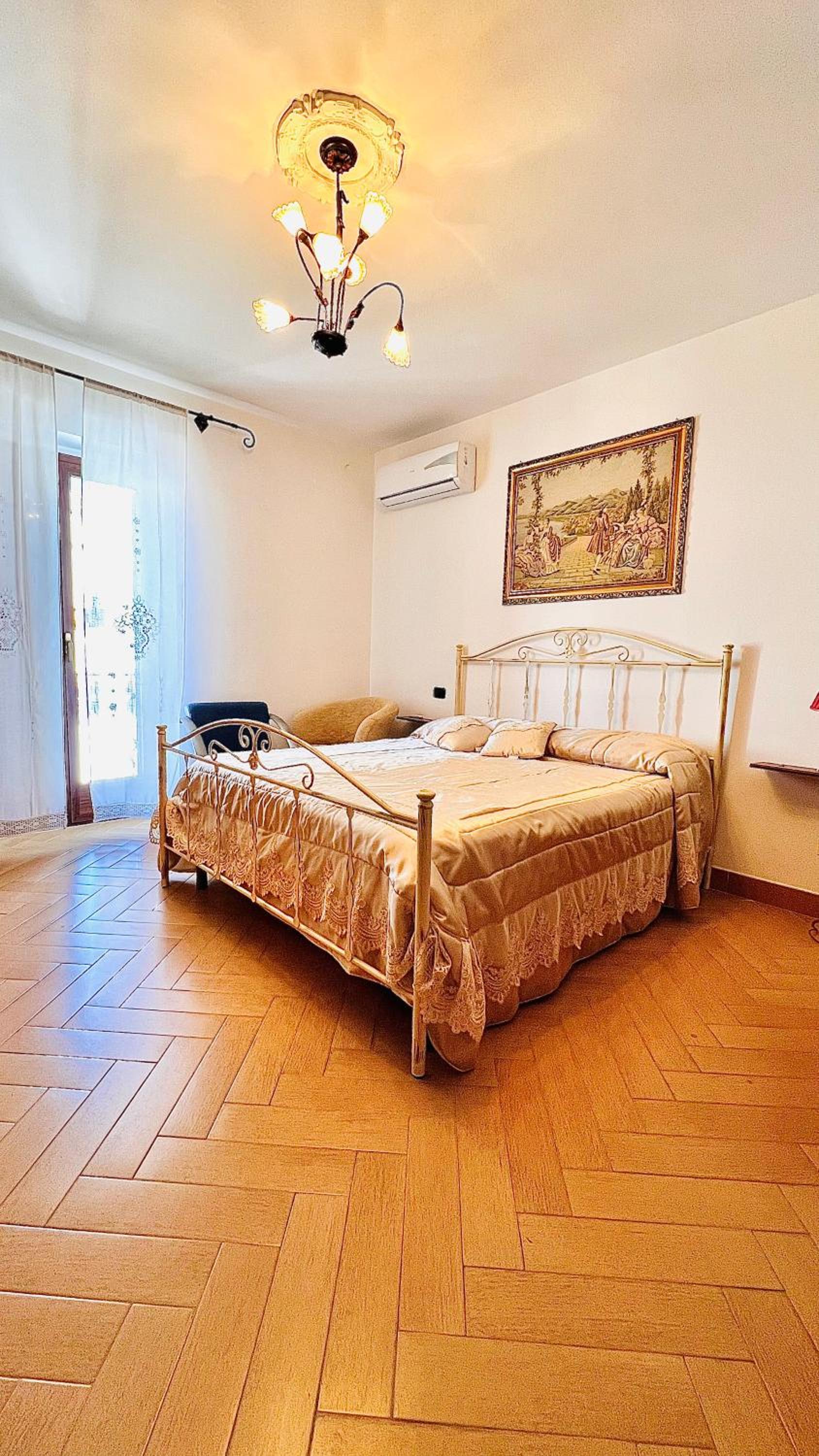 Graziosa Camera privata vista mare in centro view 3