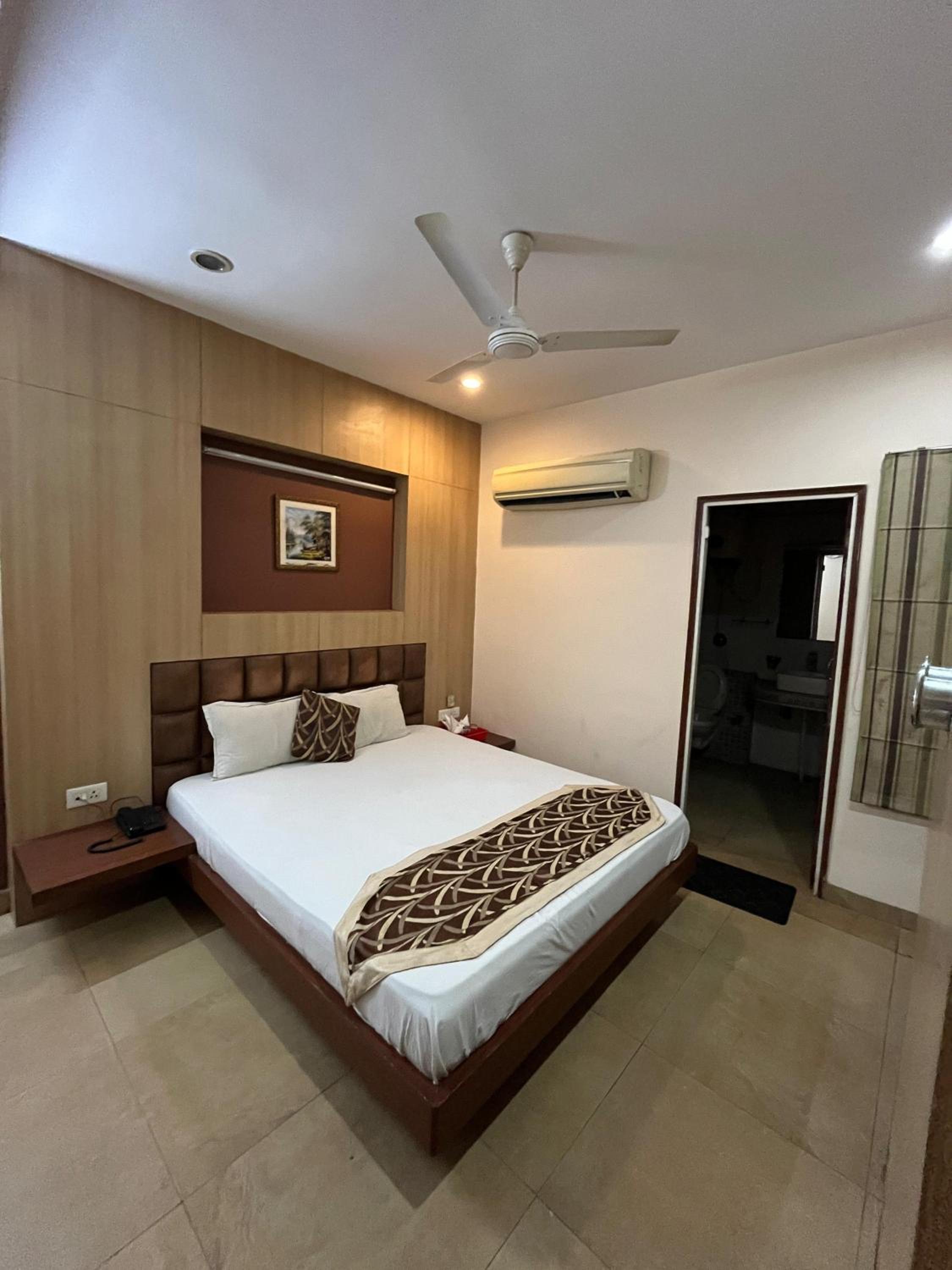 HOTEL VAANI CONTINENTAL