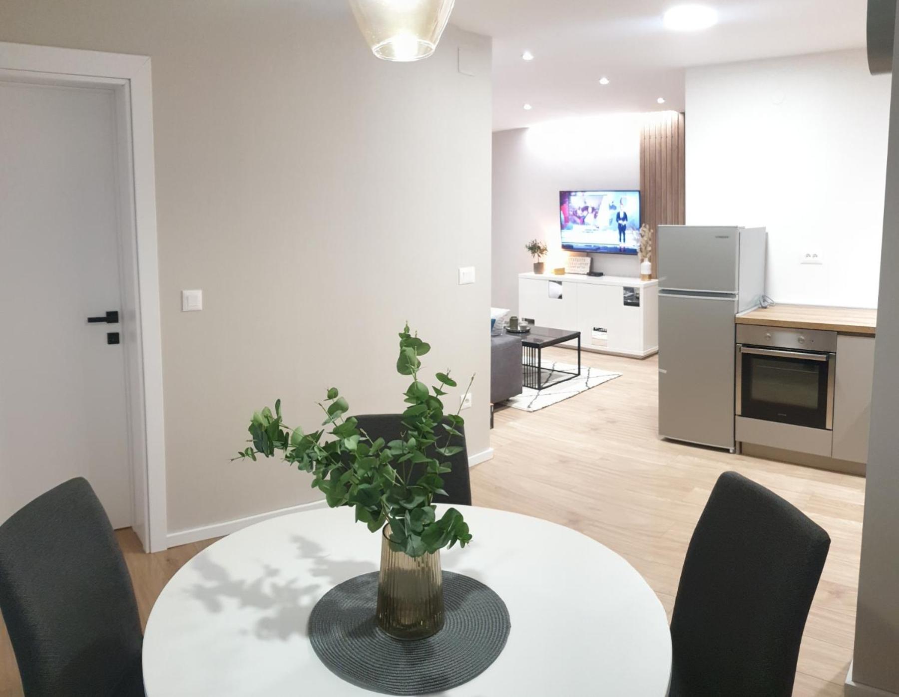 Apartment Bagaric view 2