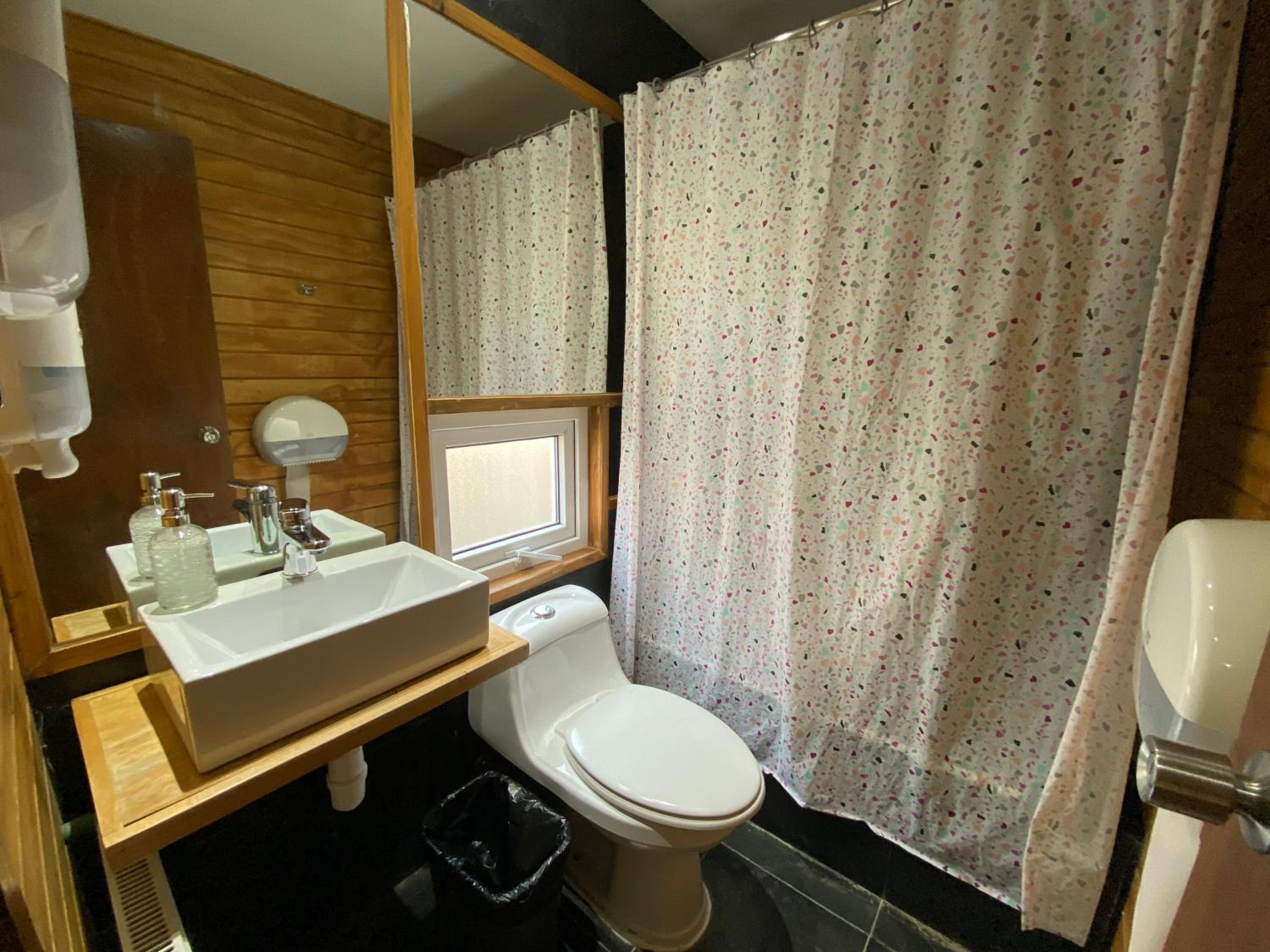 ALMER HOSTAL