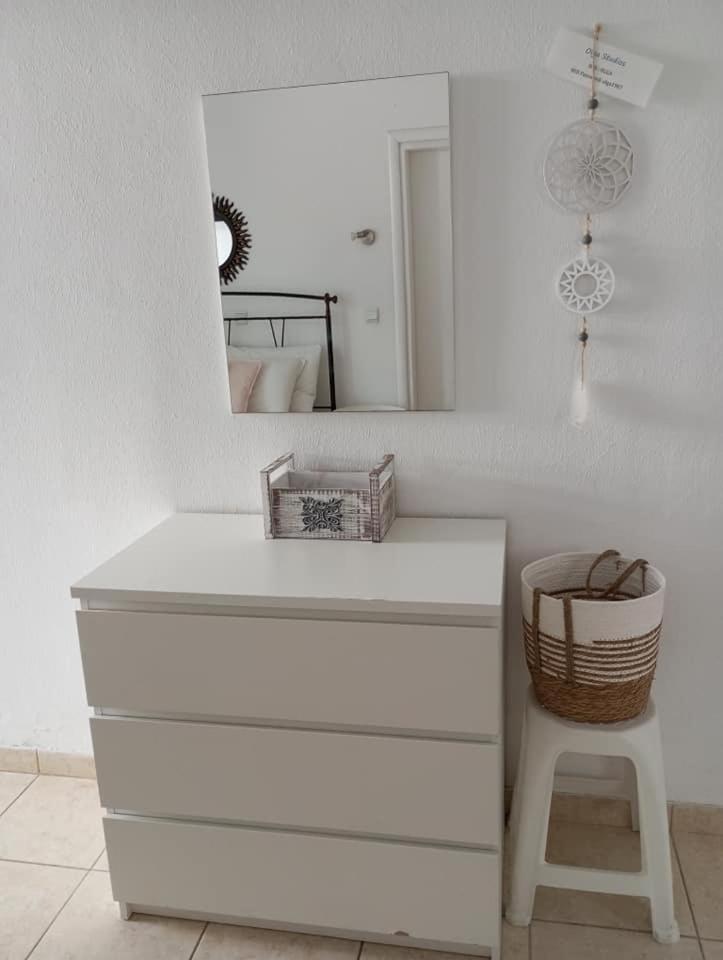 Olga Studios Apartment