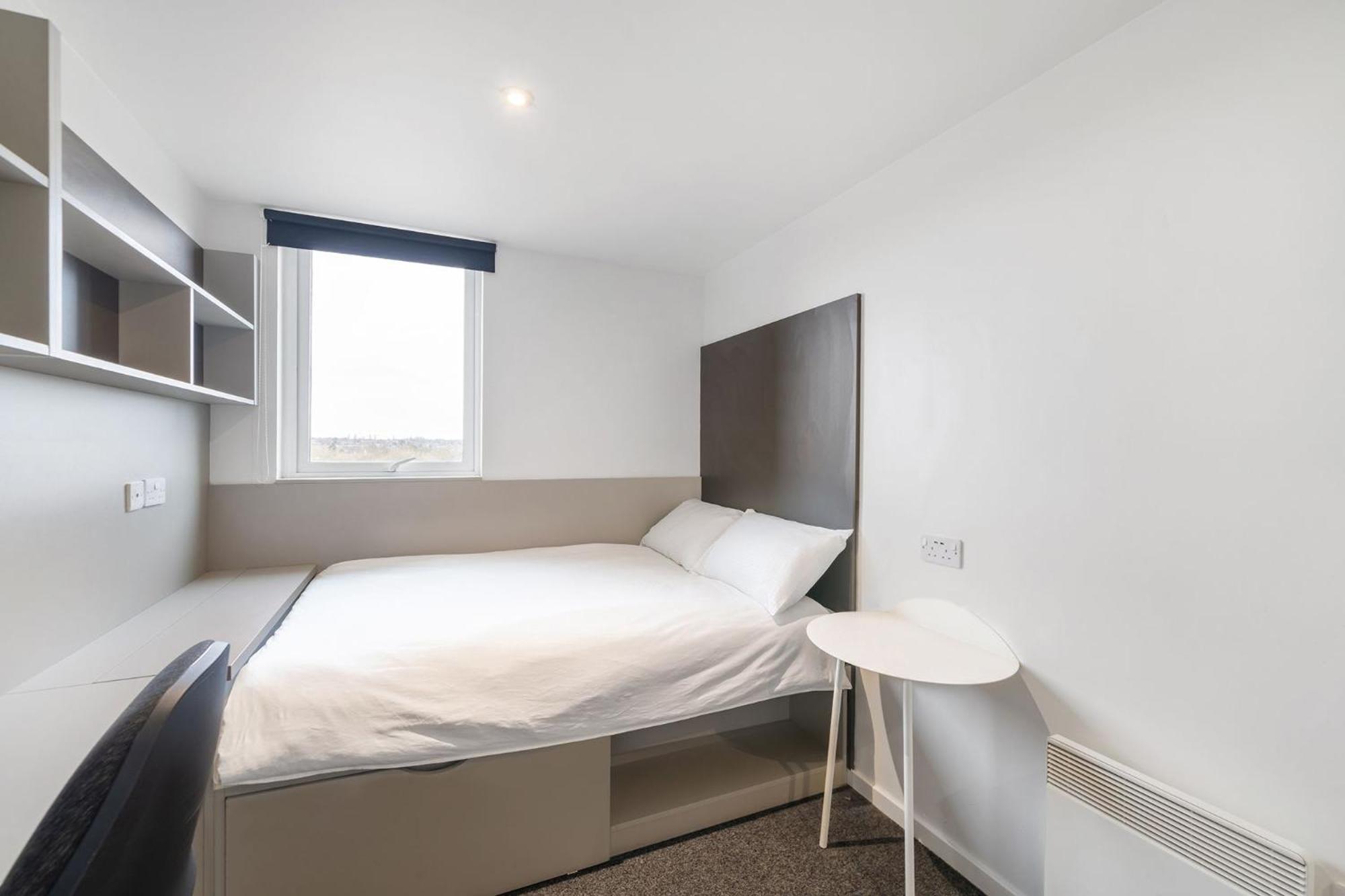 Private Bedrooms with Shared Kitchen and Living Area at Canvas City Point in Coventry view 3