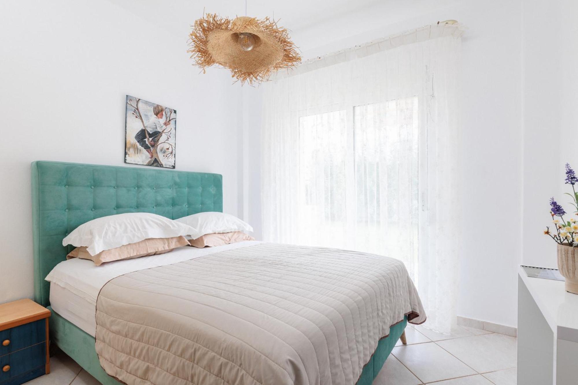 Apartment next to the Sea view 2