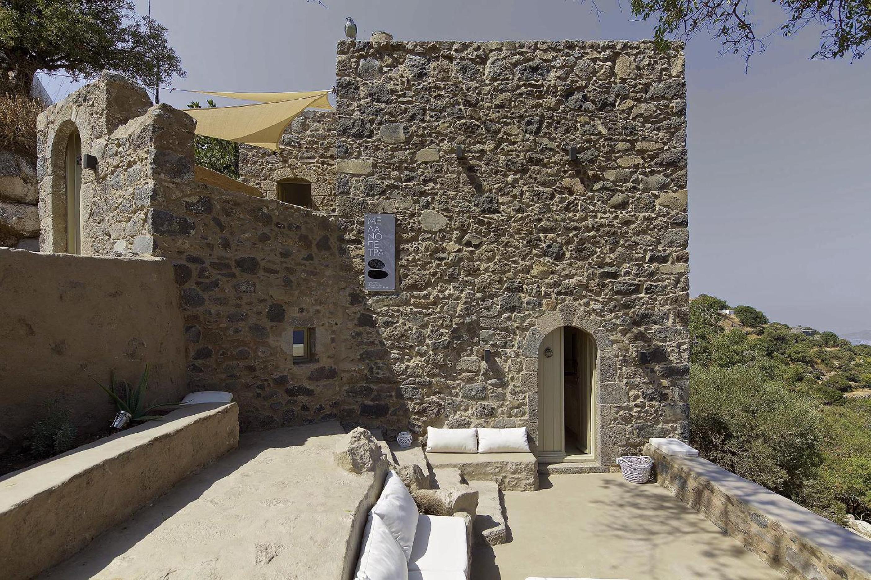 MELANOPETRA boutique apartments