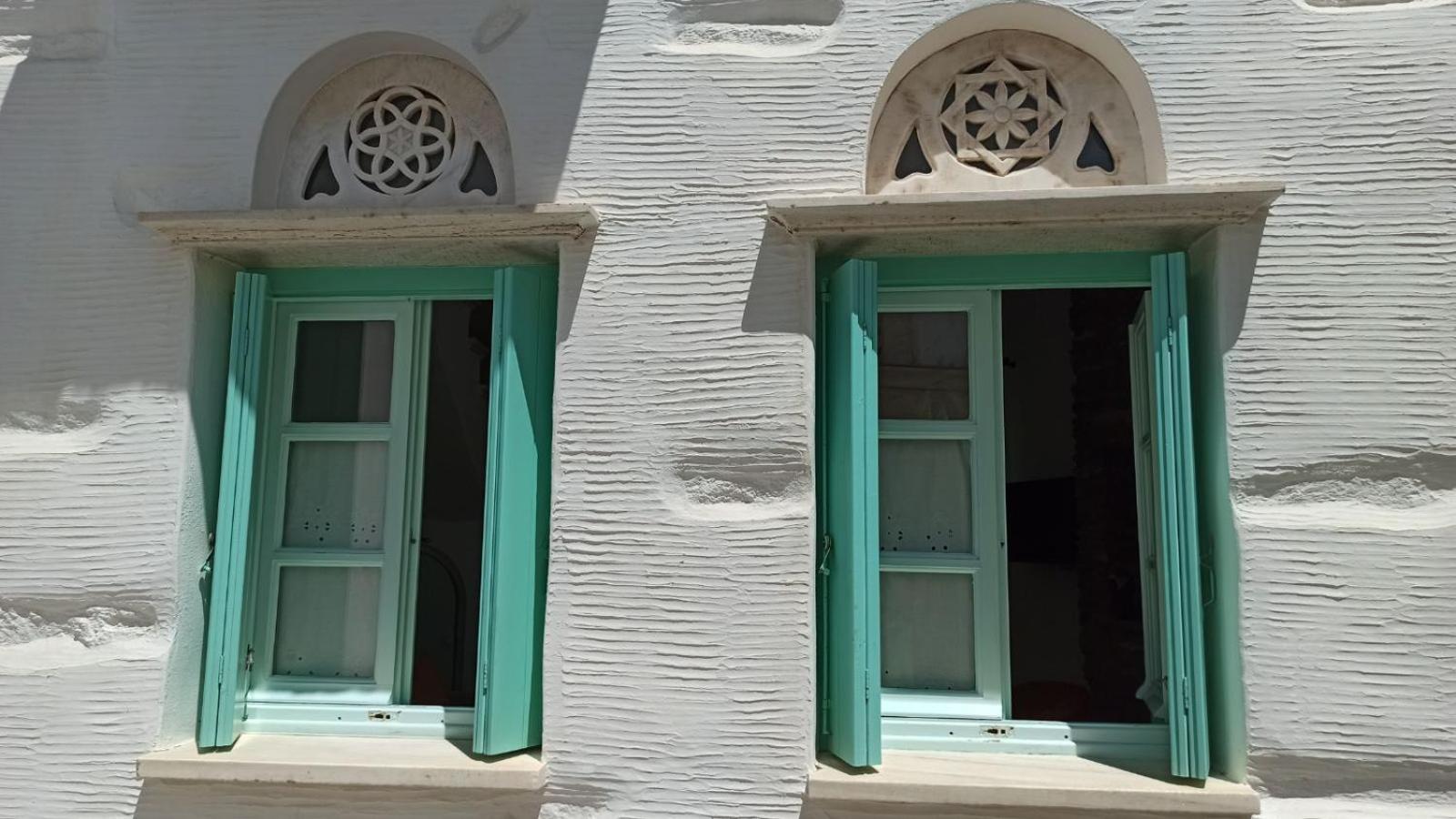 Traditional House in the Tower view 4