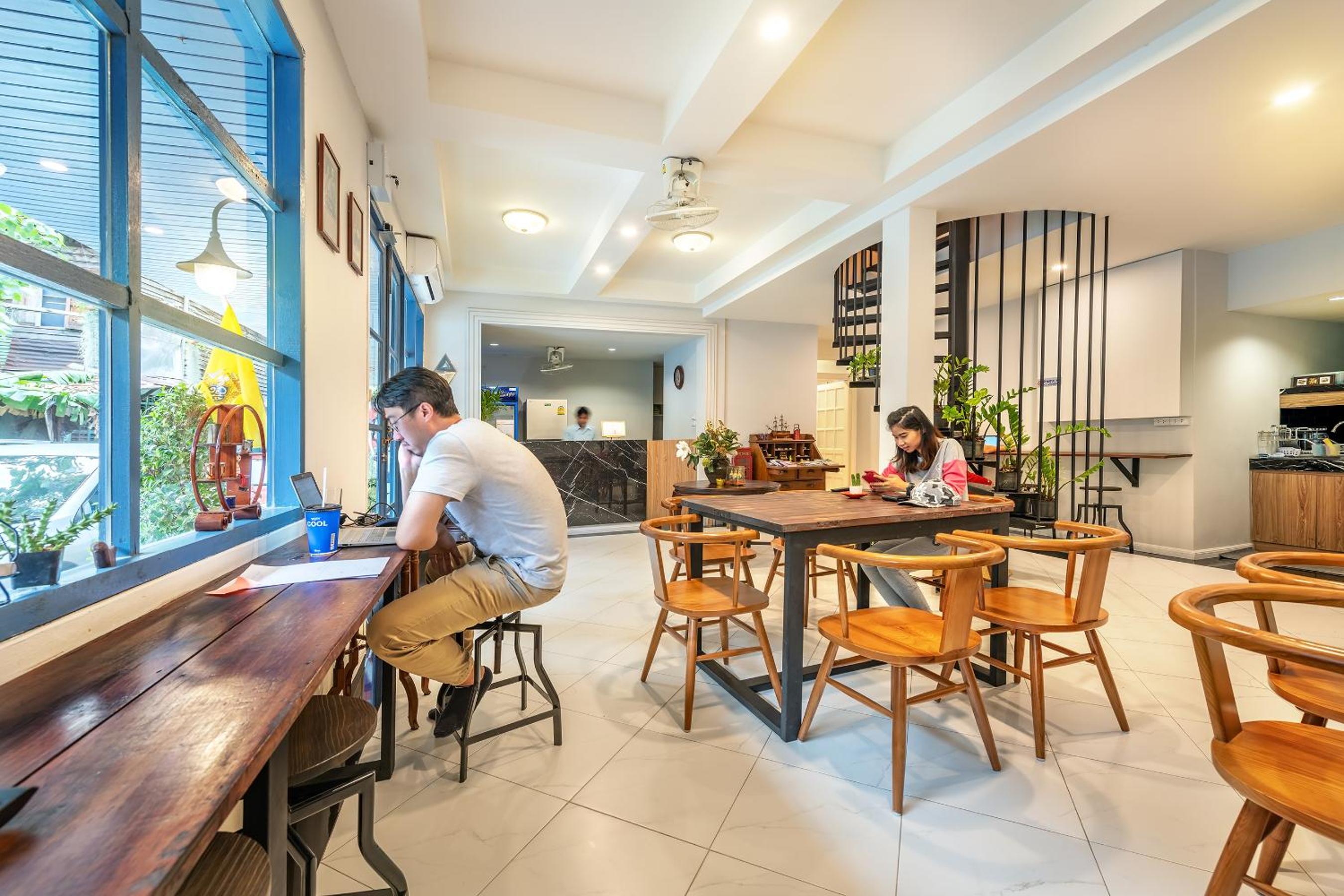 Visut House Hostel