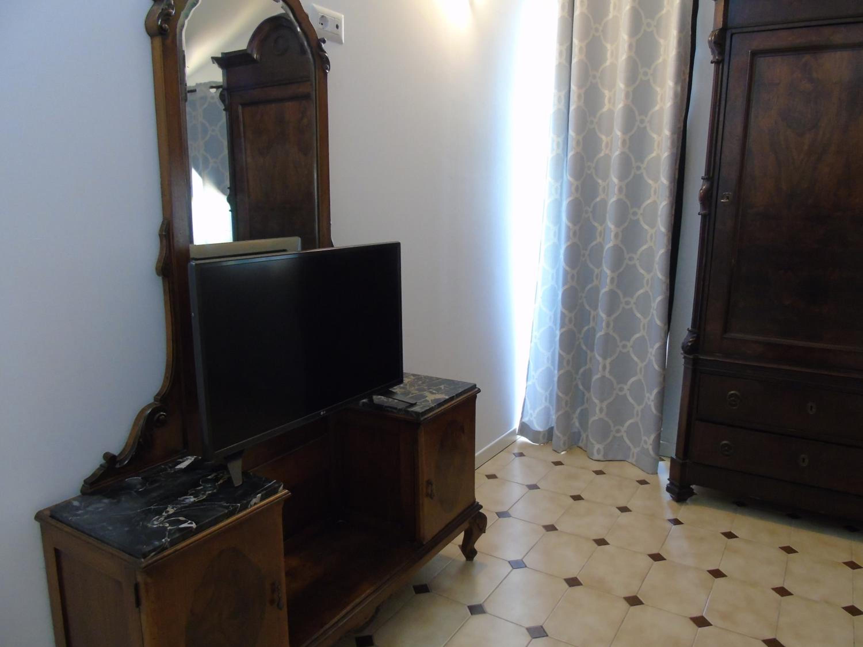 20TH Century B&B