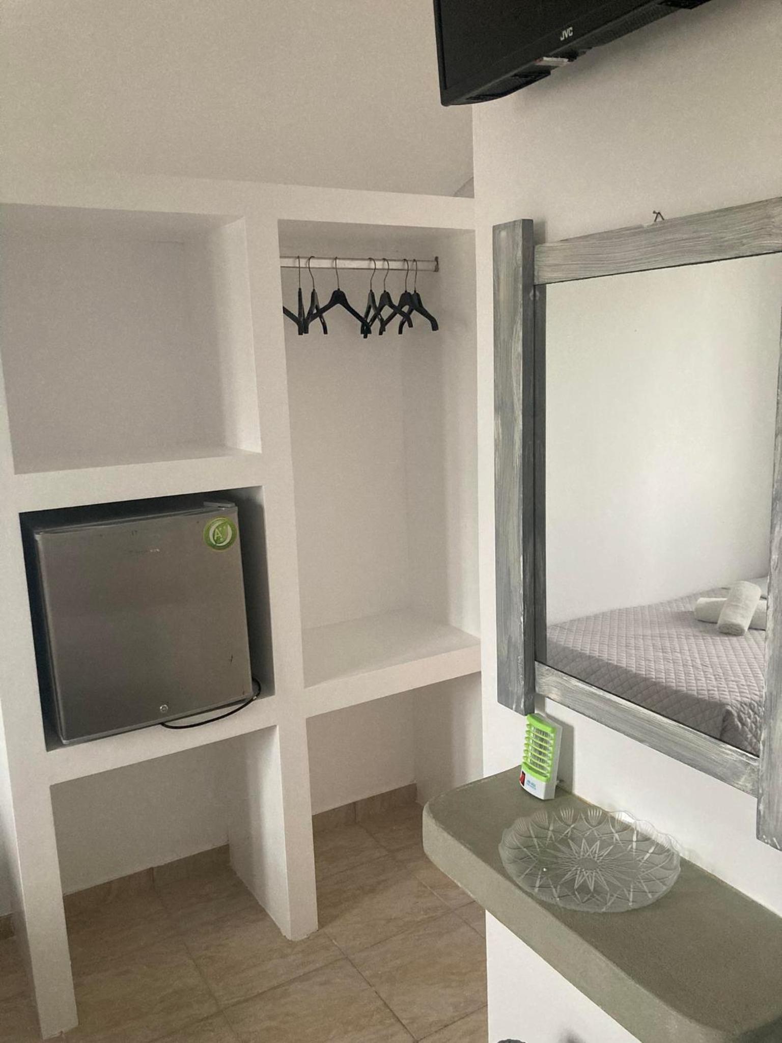 Marousi Rooms