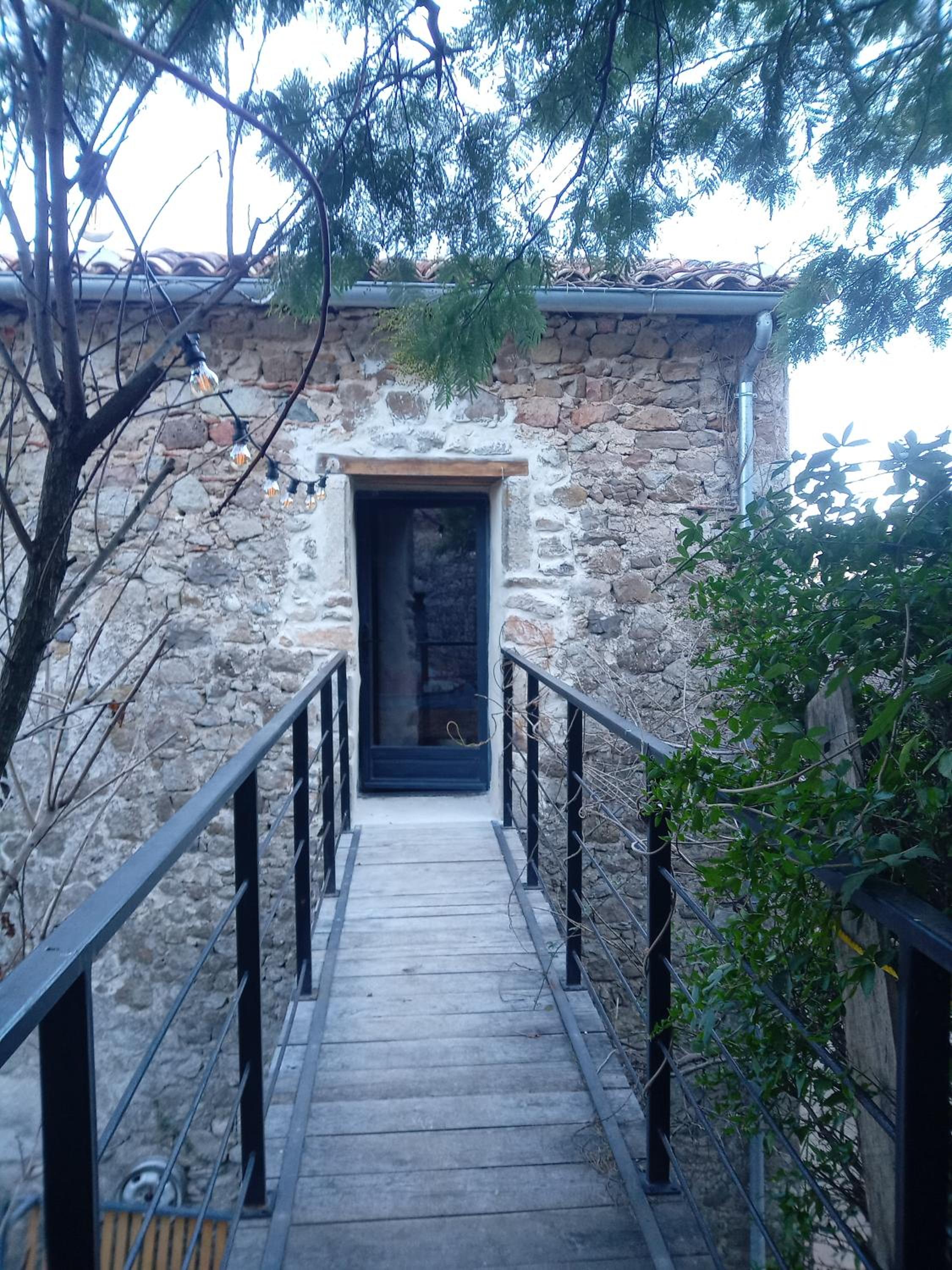 Photo 24
