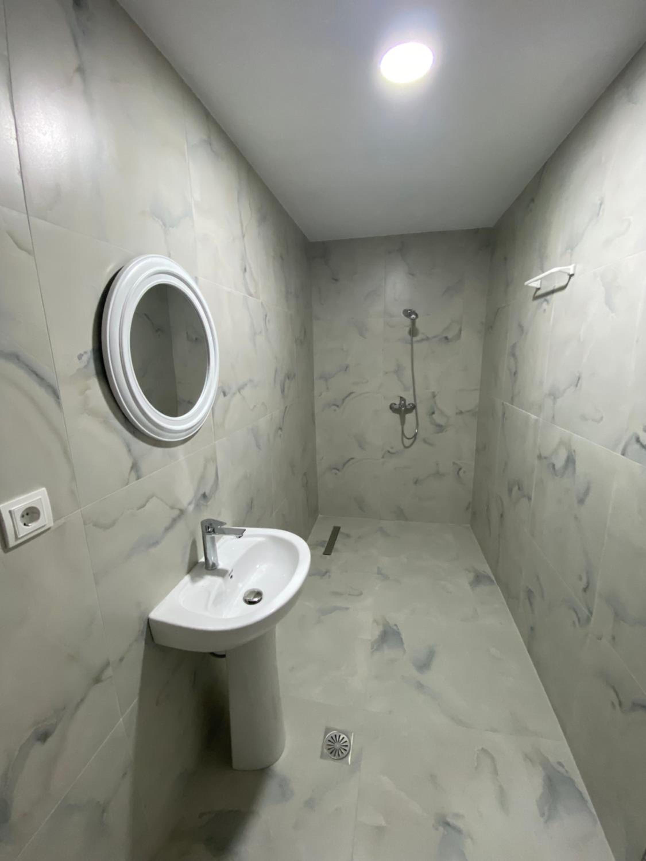 Eleni's Holiday Rooms