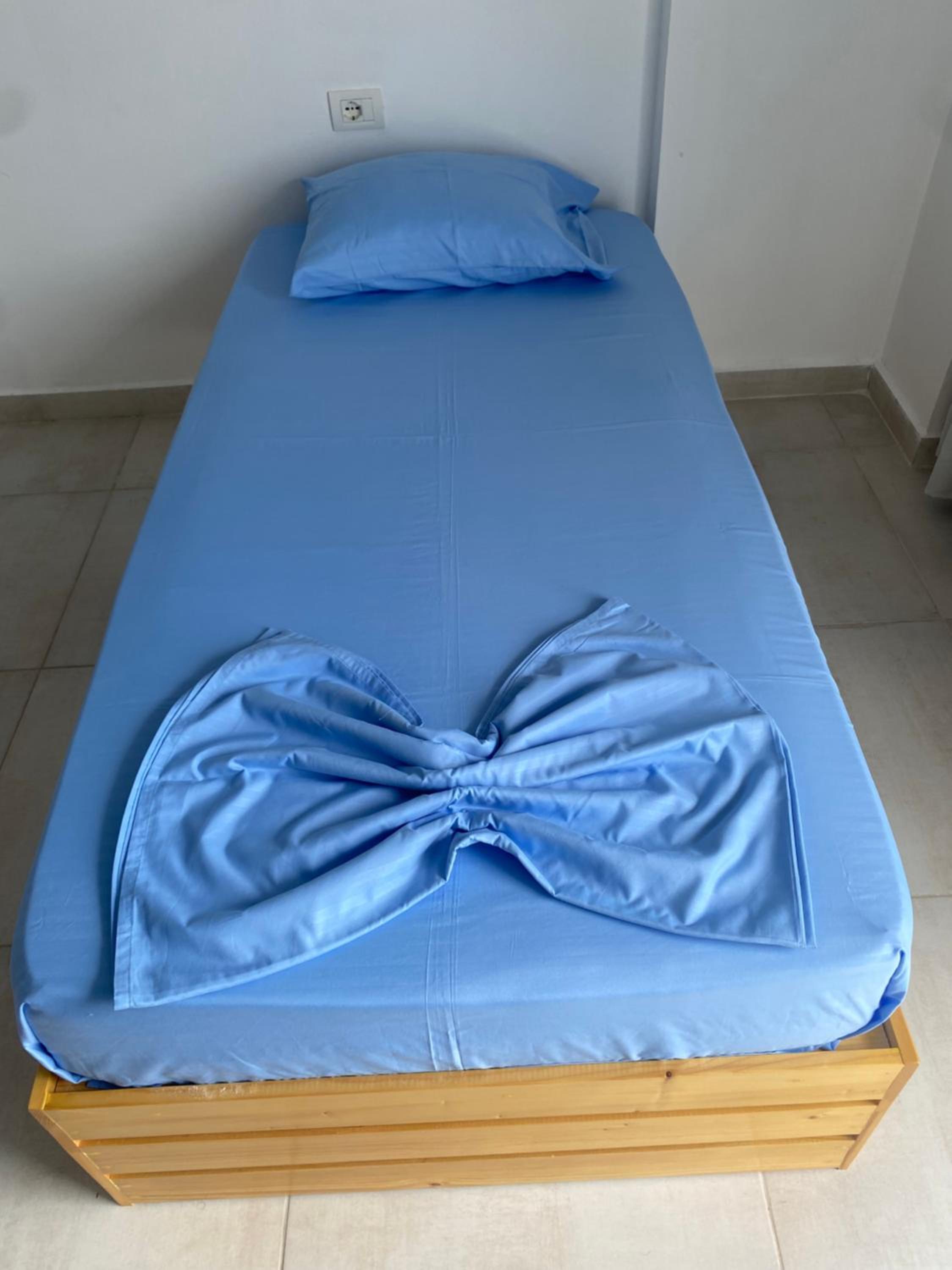 Eleni's Holiday Rooms