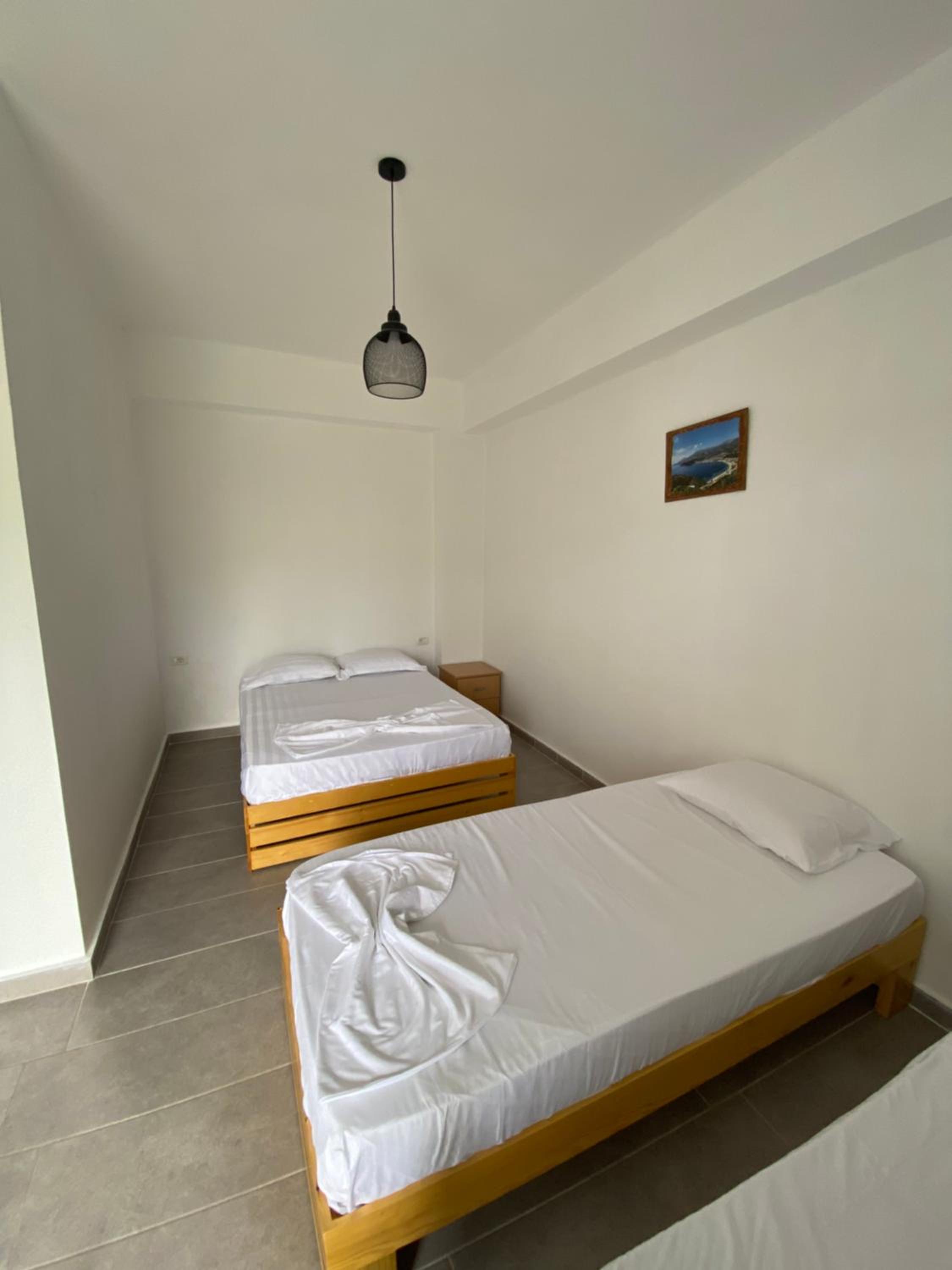 Eleni's Holiday Rooms