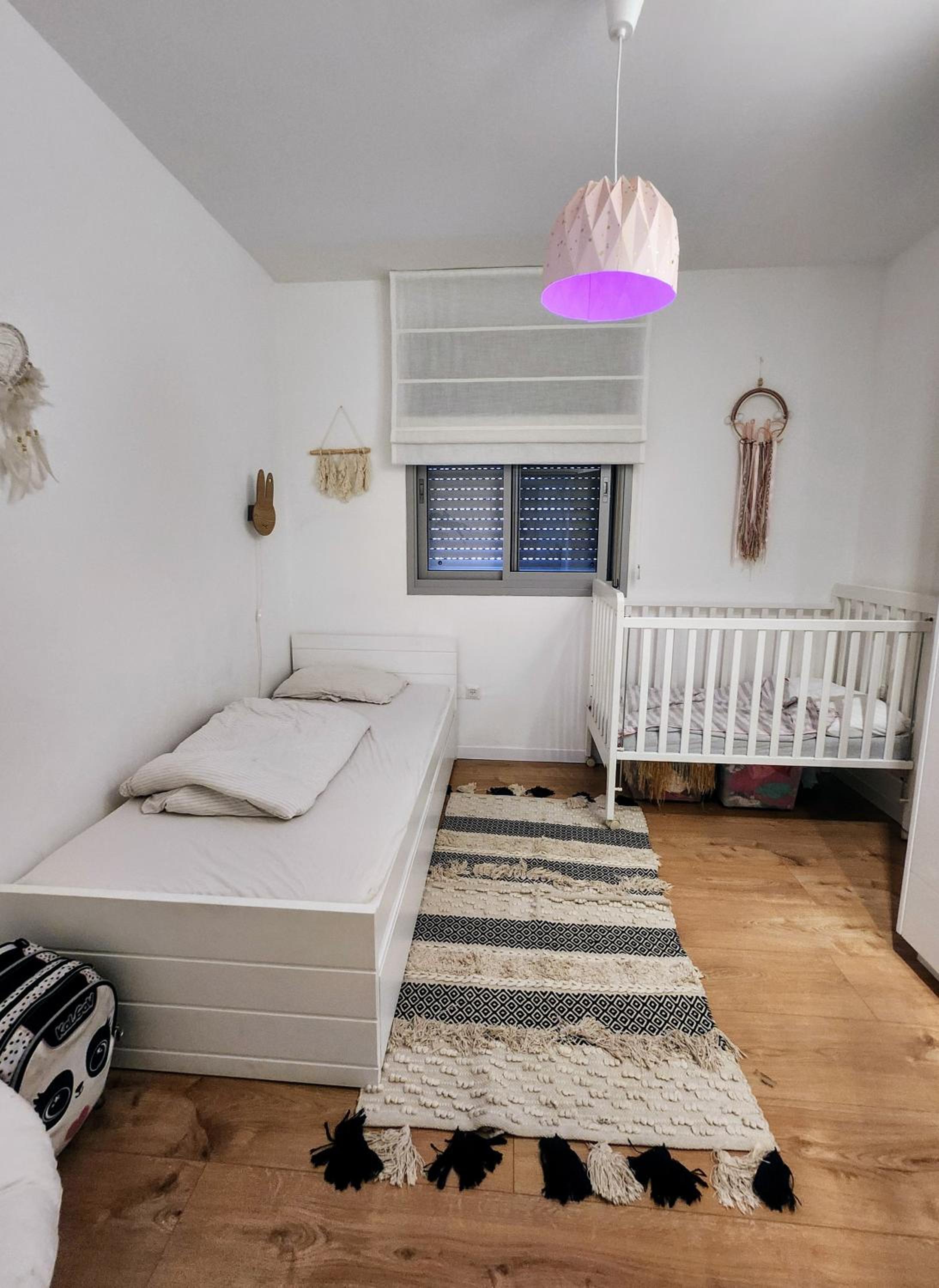 6-Room Apartment Im HaMoshavot