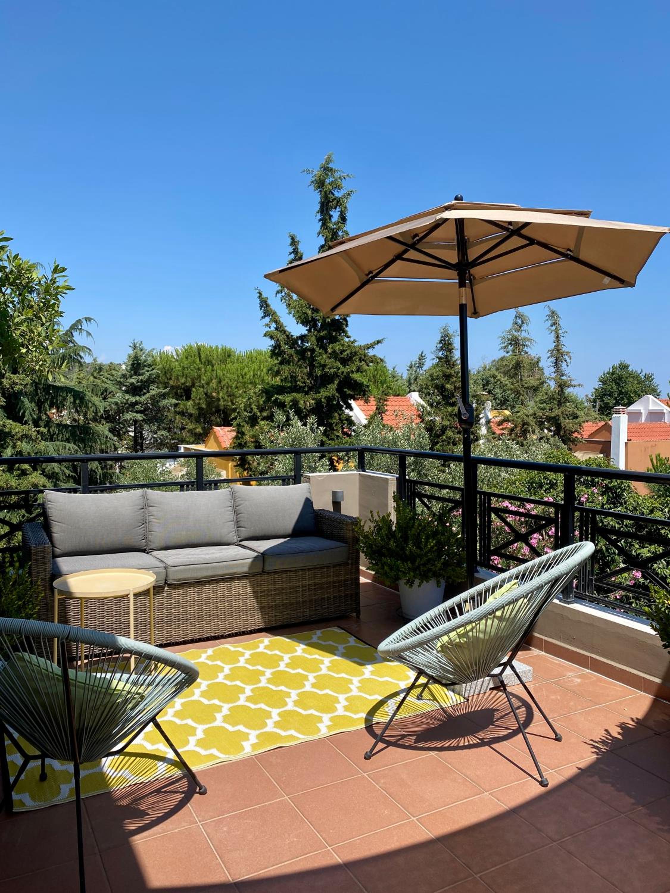 Nireon Apartment view 4