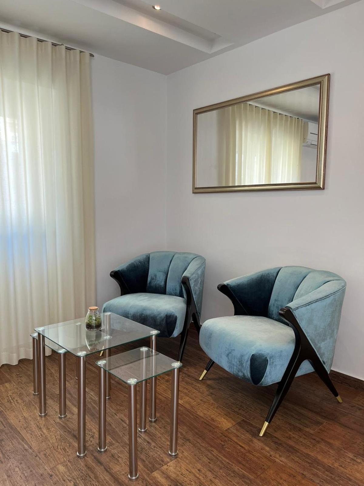 Apartments Corner
