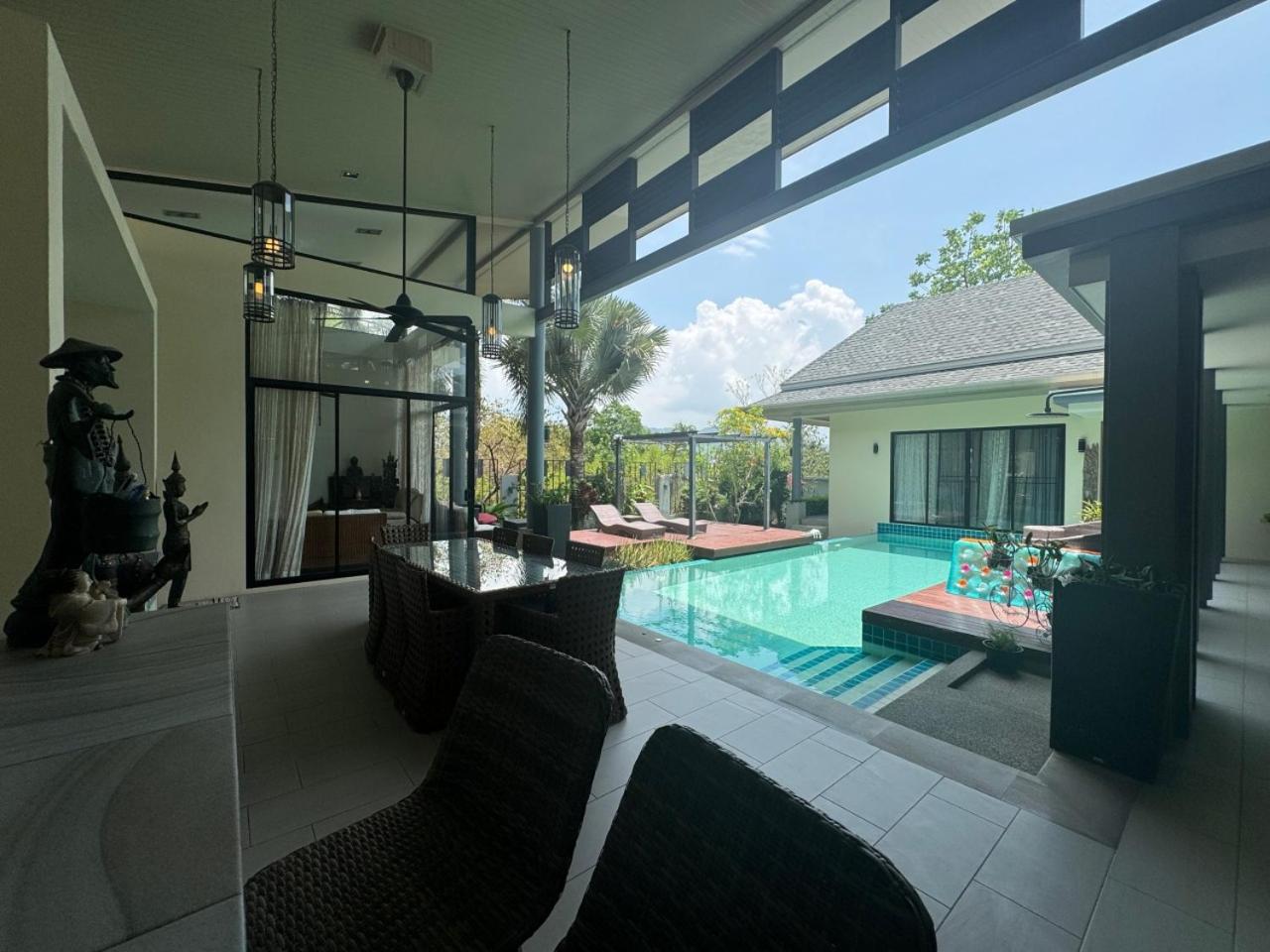 Ibiscus Villa by G Estate