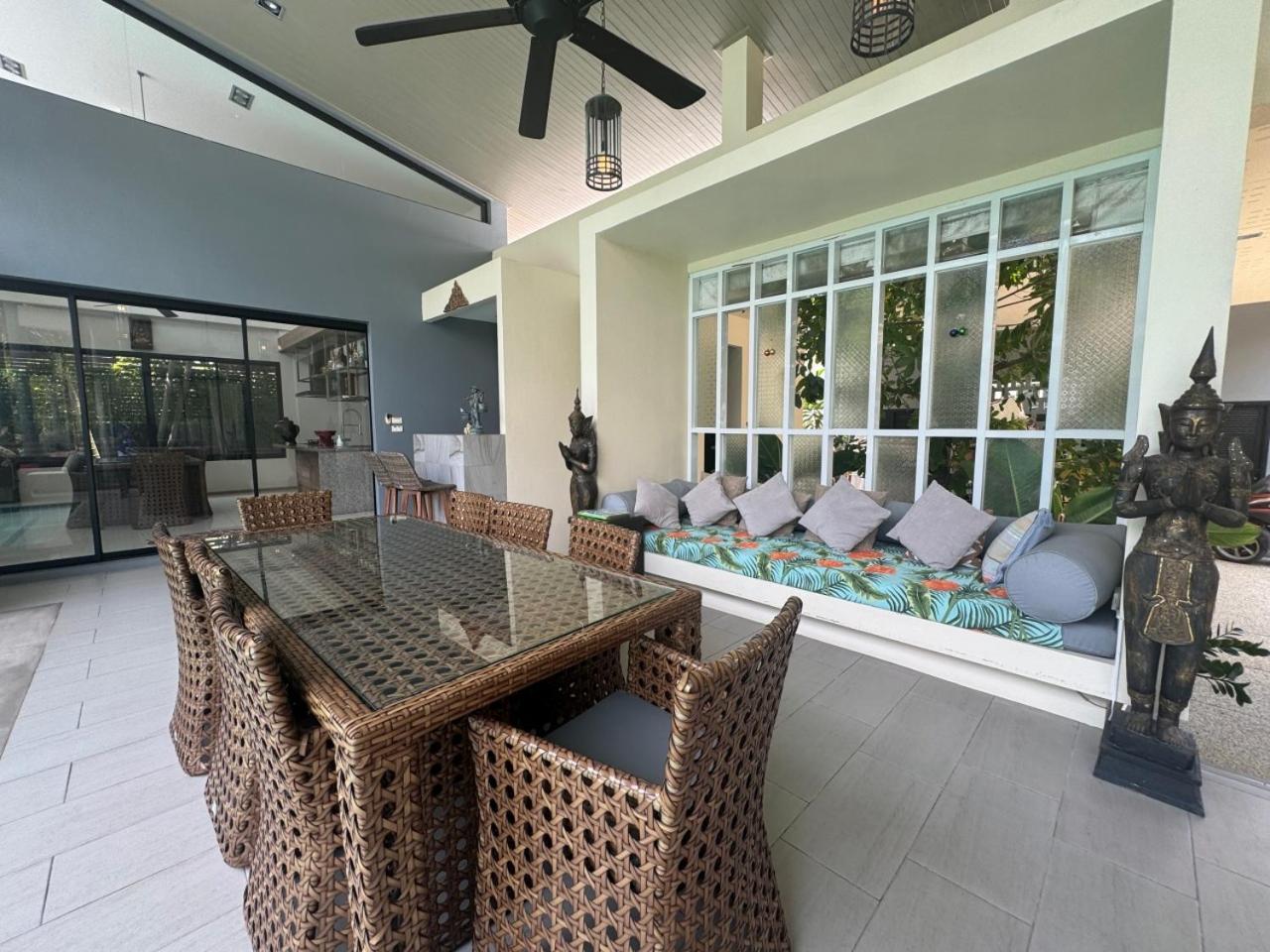 Ibiscus Villa by G Estate