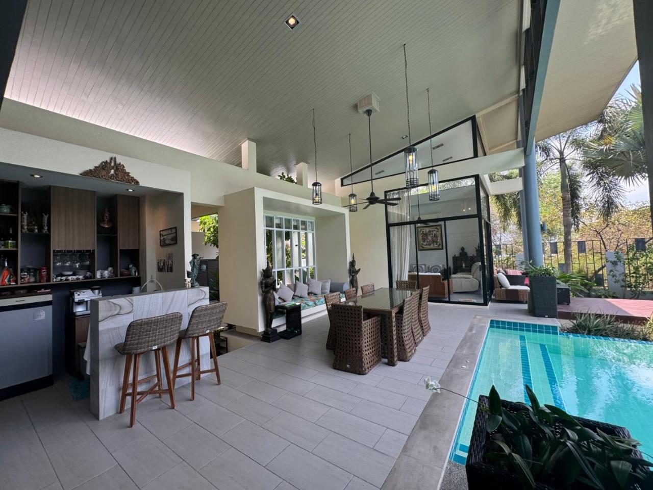 Ibiscus Villa by G Estate