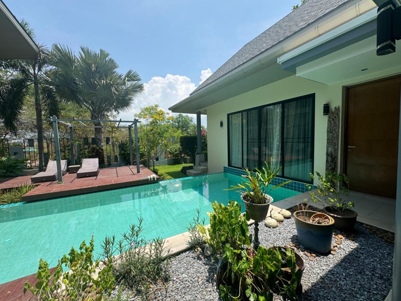 Ibiscus Villa by G Estate
