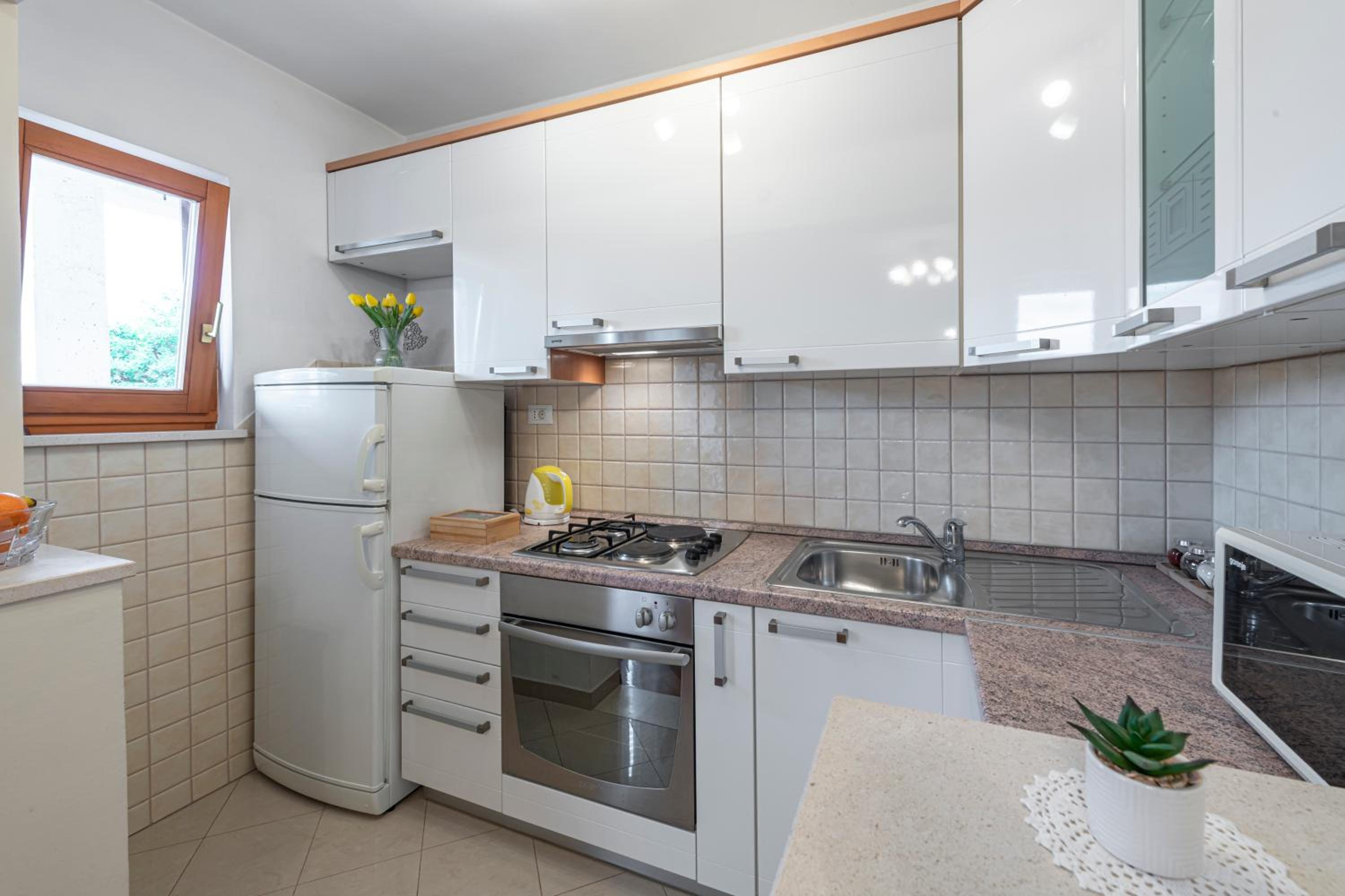 Apartment Mart