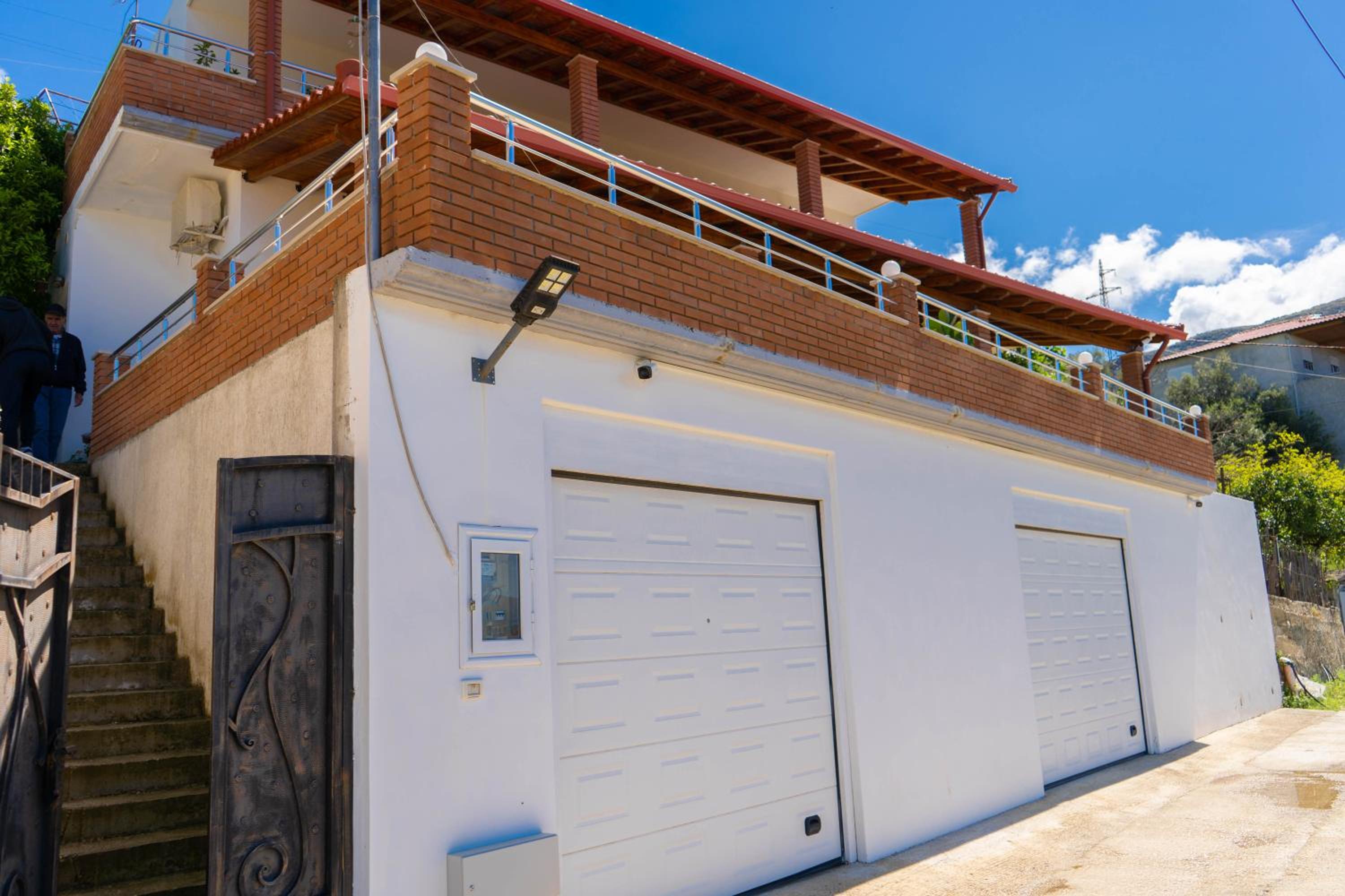 Vila Aliaj