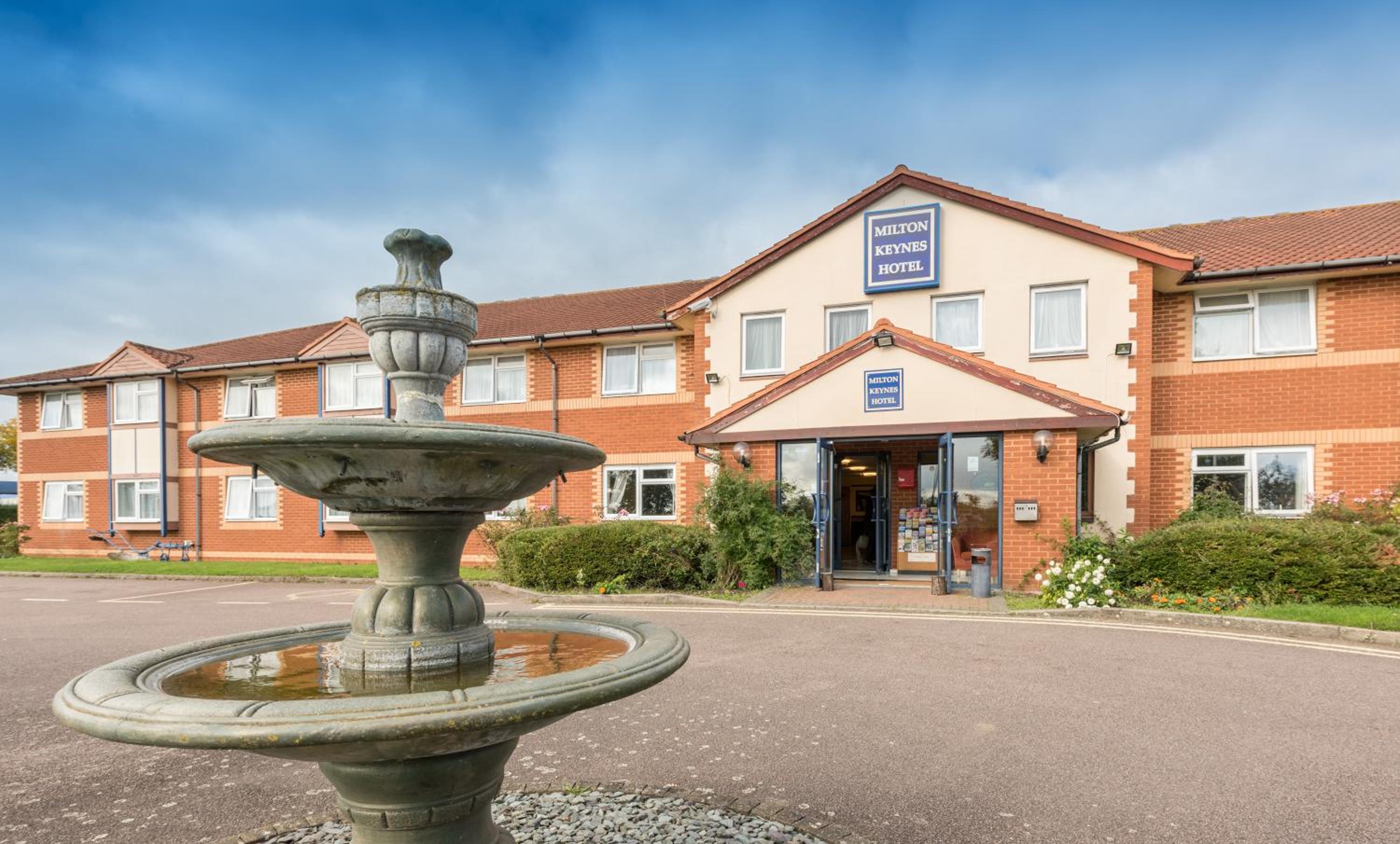 Milton Keynes Vacations - MK Hotel - Property Image 3