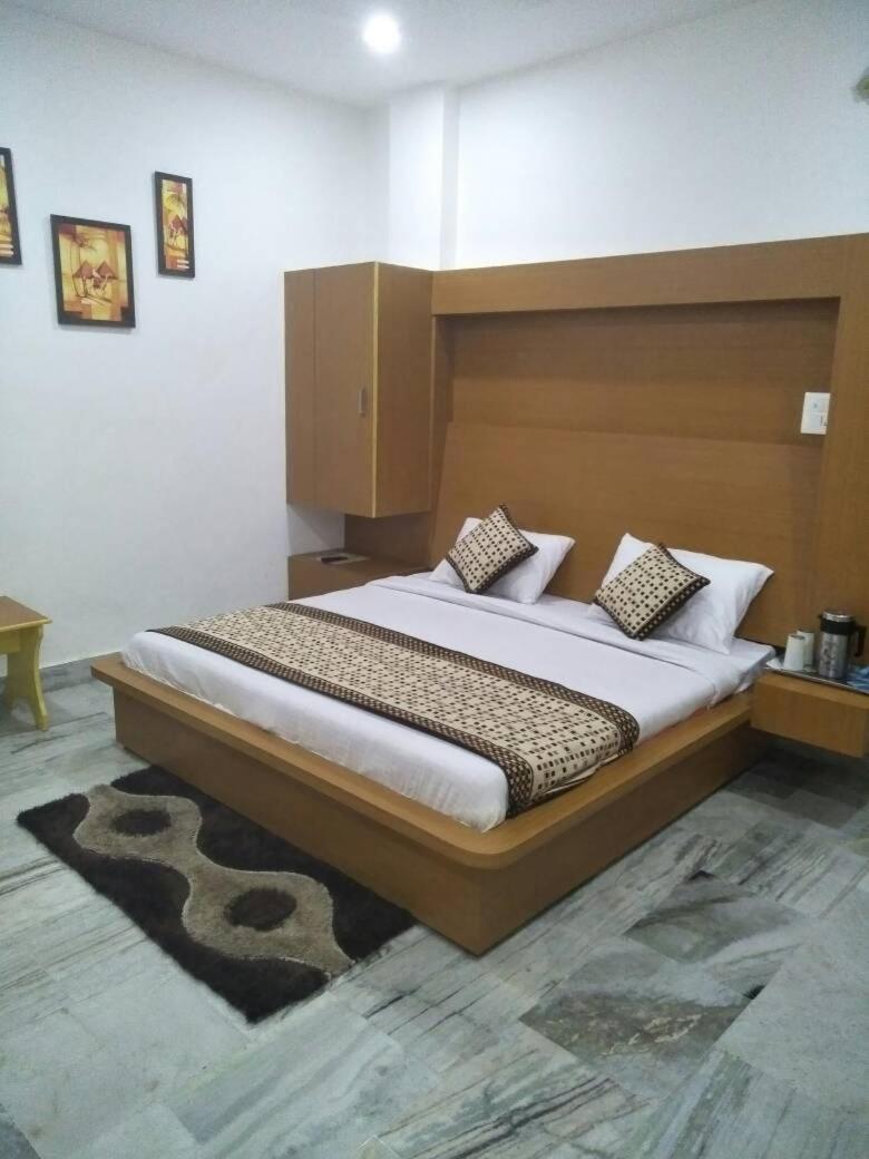 Katra Vacations - Trimrooms  Katra Railway Station - Property Image 4