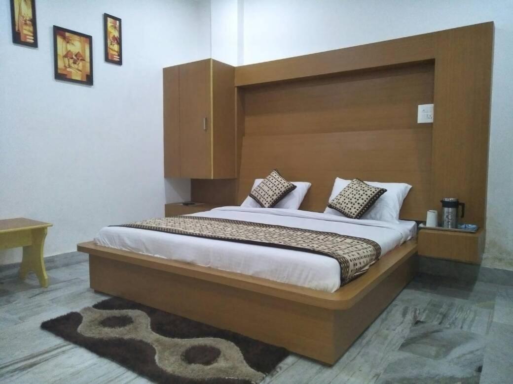 Katra Vacations - Trimrooms  Katra Railway Station - Property Image 6