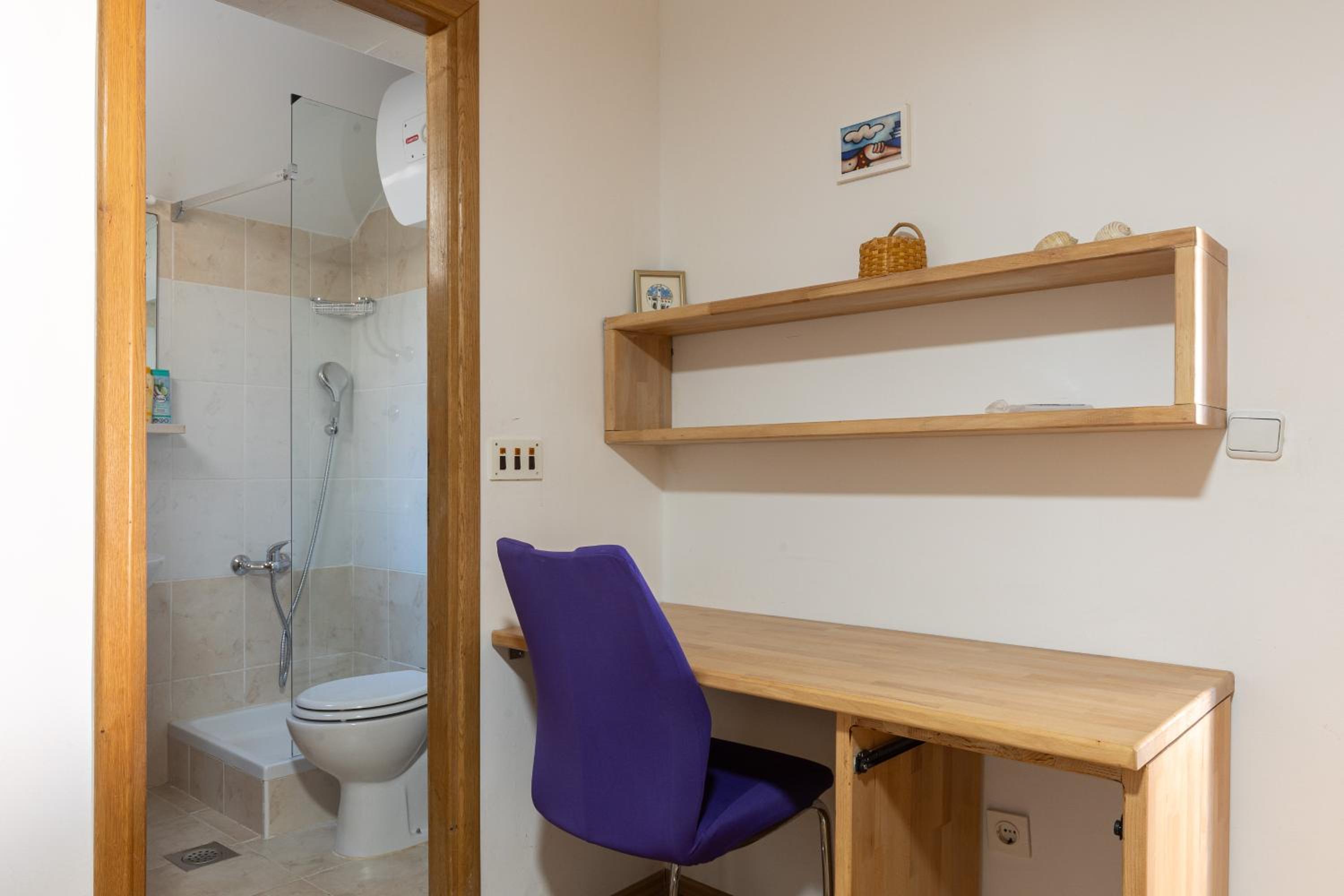 Spacious 80m2 place, great views:-) 2 bedrooms !