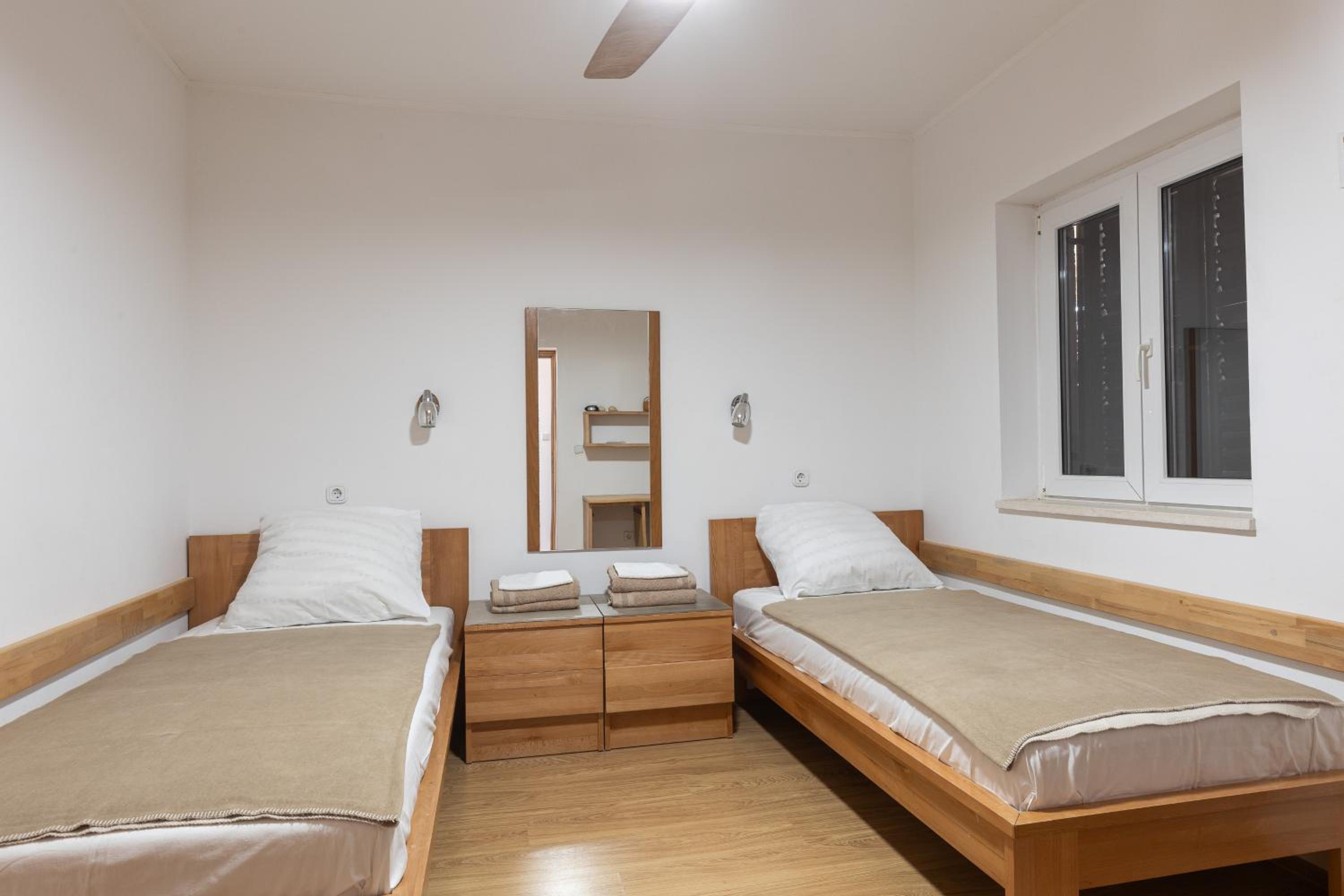 Spacious 80m2 place, great views:-) 2 bedrooms !