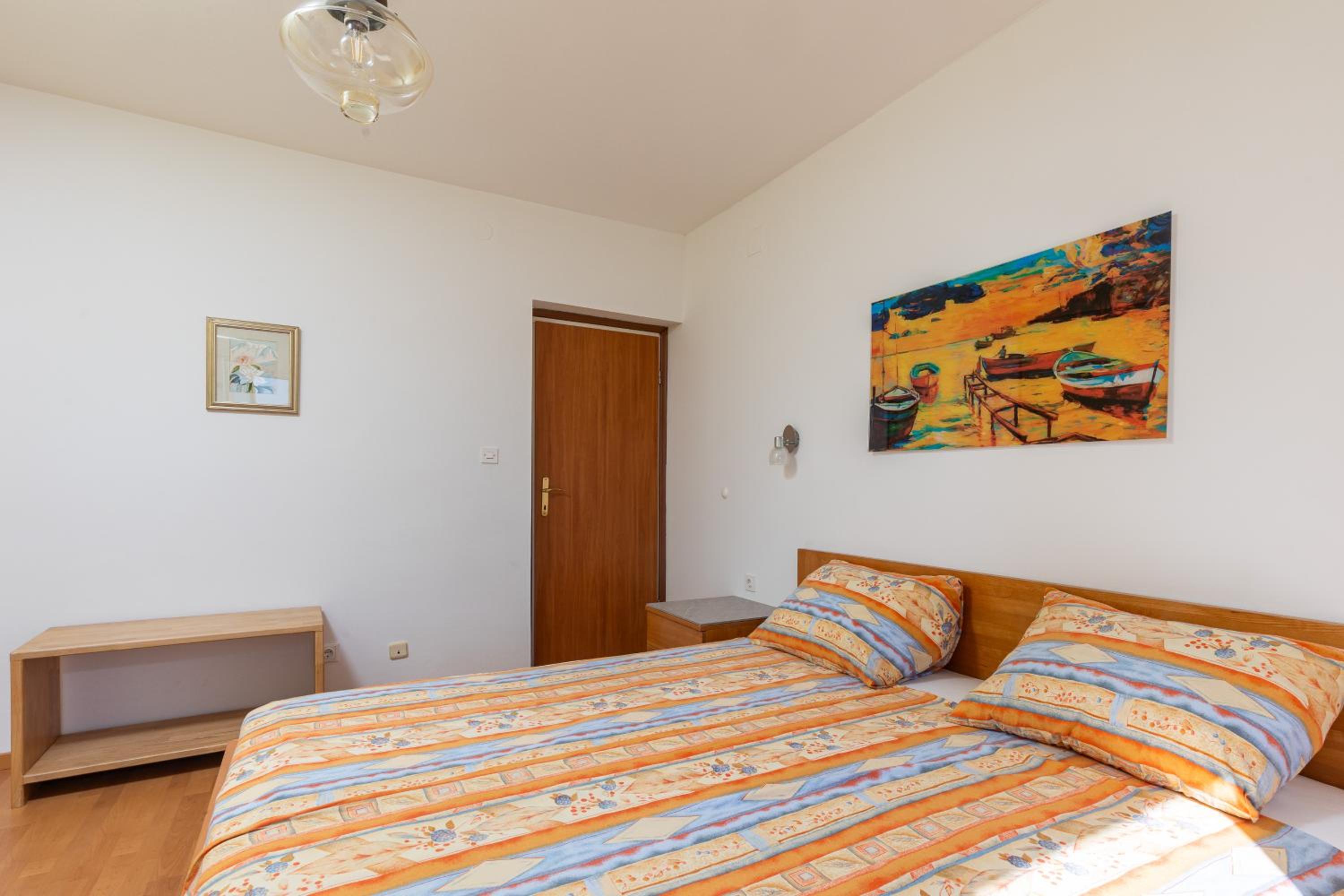 Spacious 80m2 place, great views:-) 2 bedrooms !