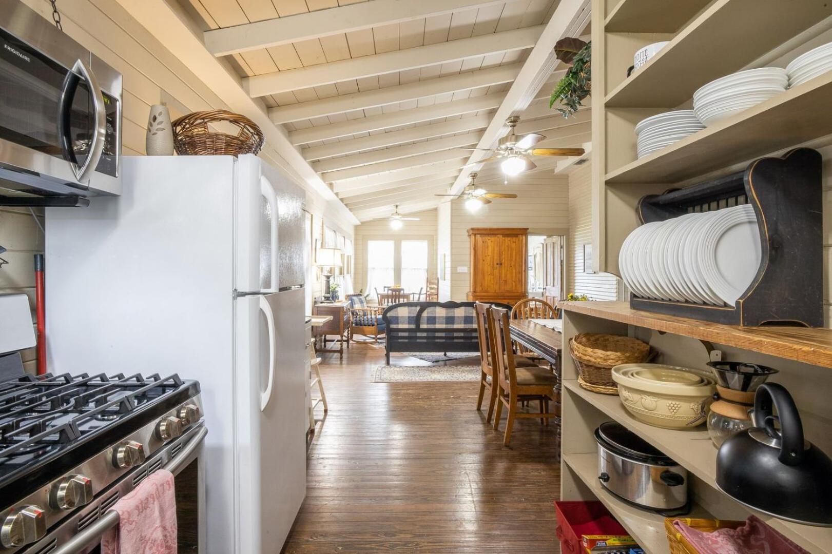 Blessing Haus - Charming Historic Home Blocks From Schlitterbahn!