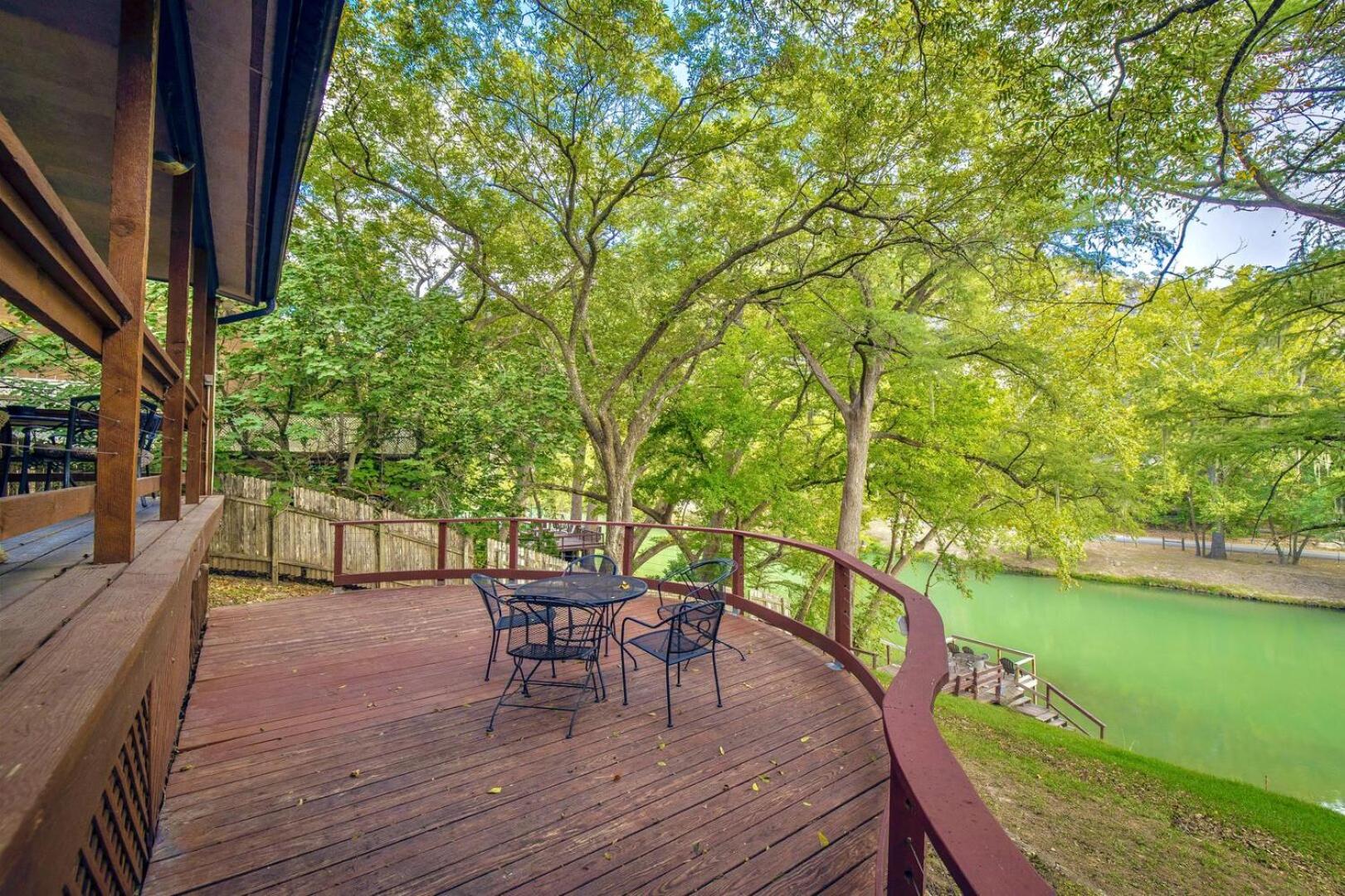 Ponderosa Paradise- Waterfront Home on the Guadalupe River!