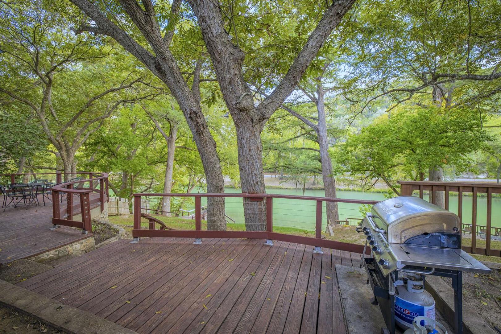 Ponderosa Paradise- Waterfront Home on the Guadalupe River!